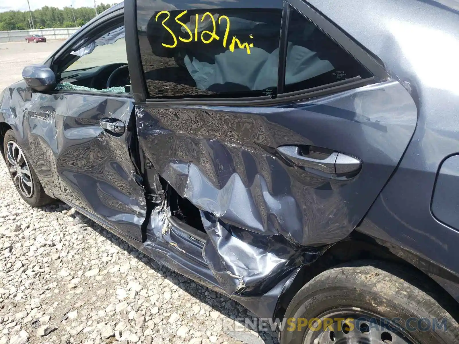 9 Photograph of a damaged car 5YFBURHE9KP915066 TOYOTA COROLLA 2019