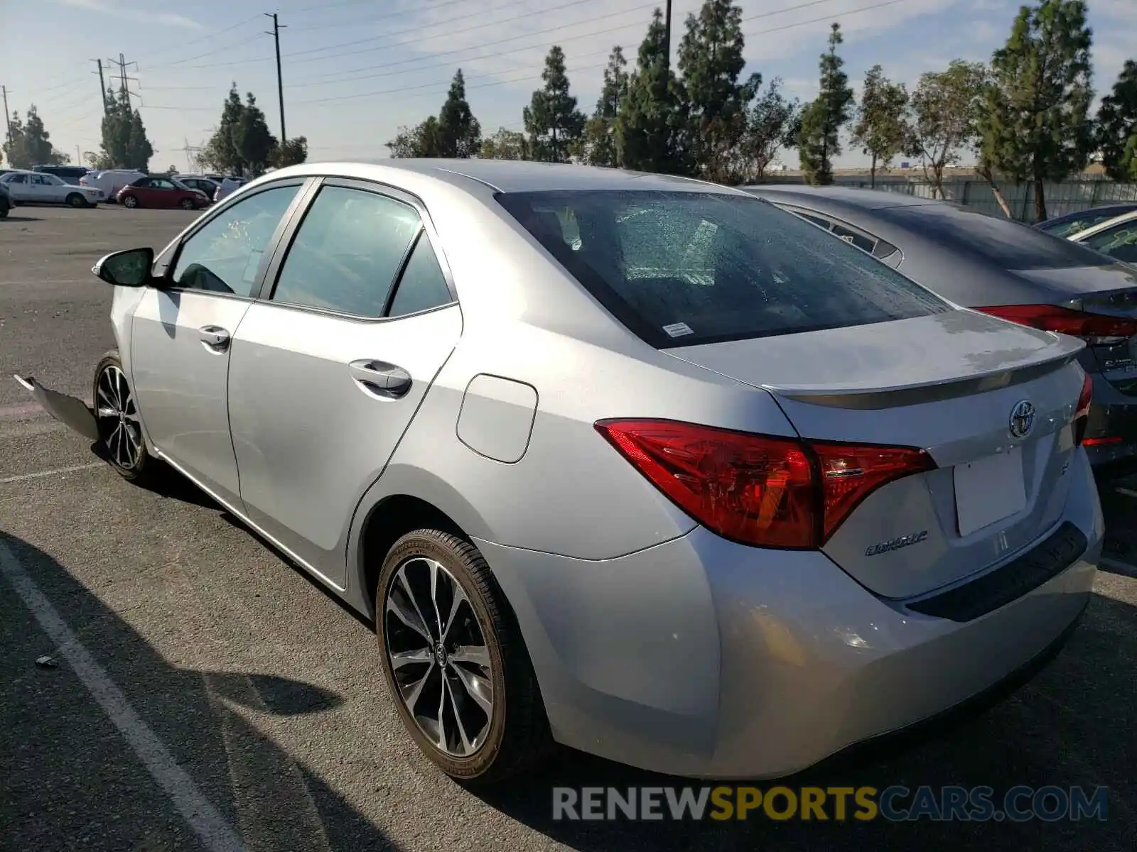 3 Photograph of a damaged car 5YFBURHE9KP915312 TOYOTA COROLLA 2019