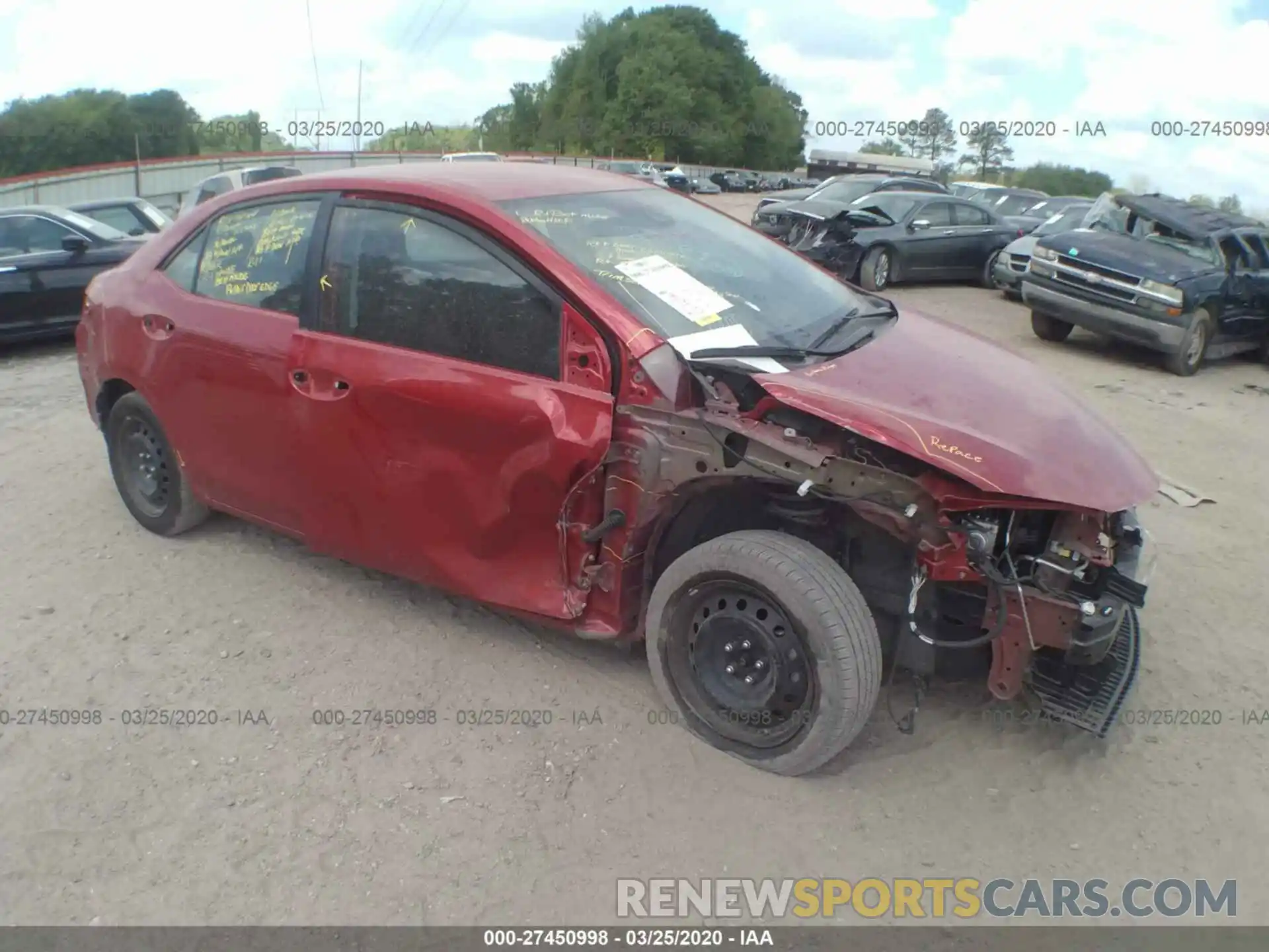 1 Photograph of a damaged car 5YFBURHE9KP915424 TOYOTA COROLLA 2019