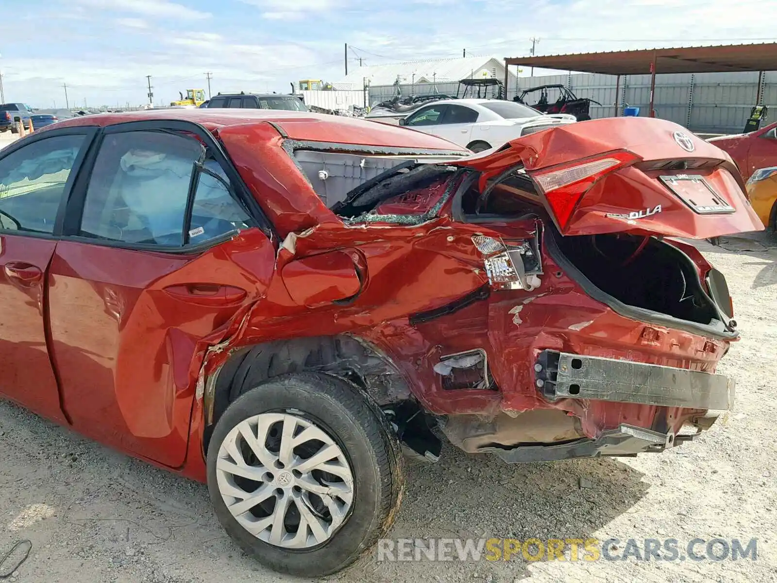 9 Photograph of a damaged car 5YFBURHE9KP915827 TOYOTA COROLLA 2019