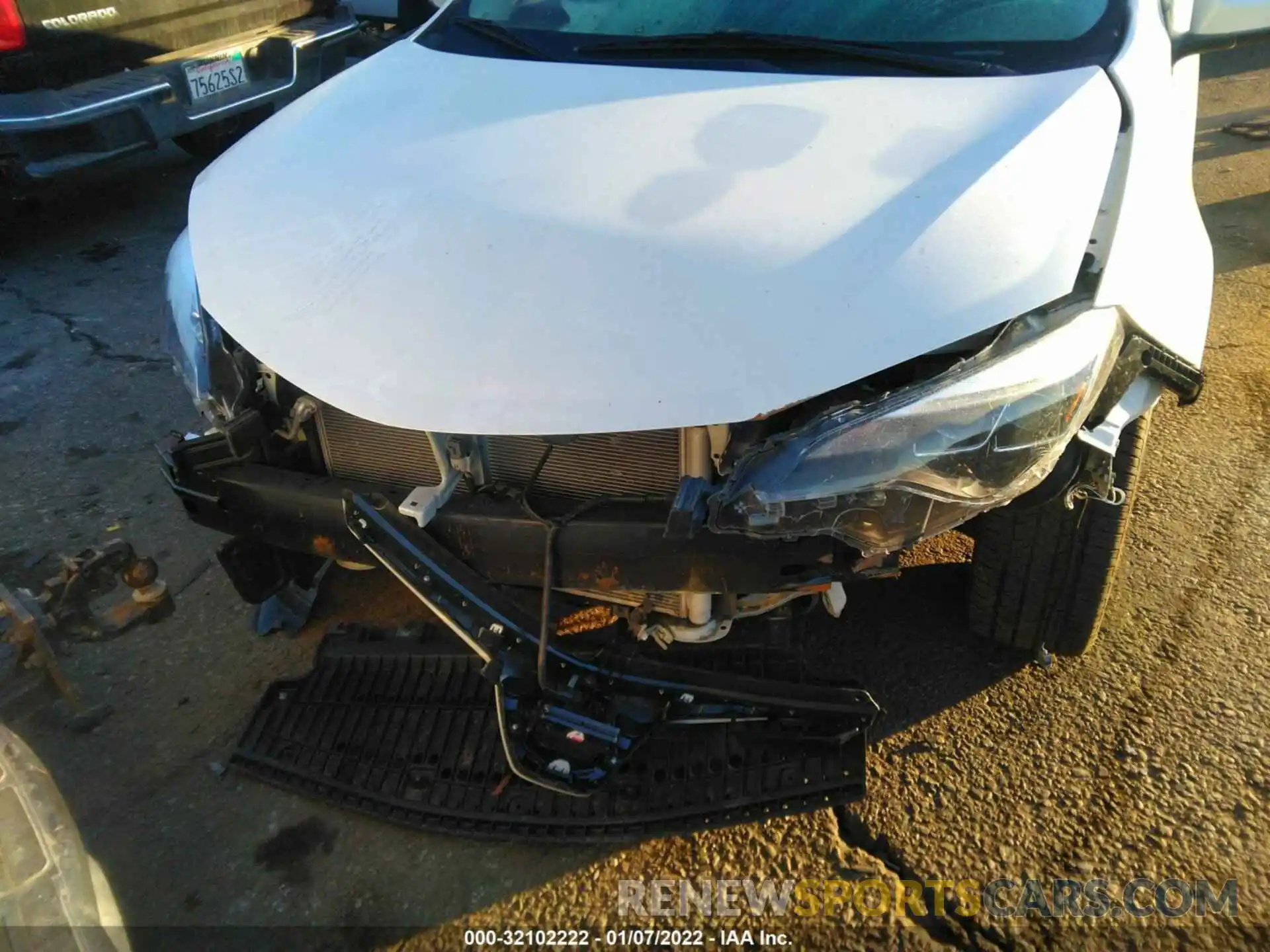 6 Photograph of a damaged car 5YFBURHE9KP918176 TOYOTA COROLLA 2019