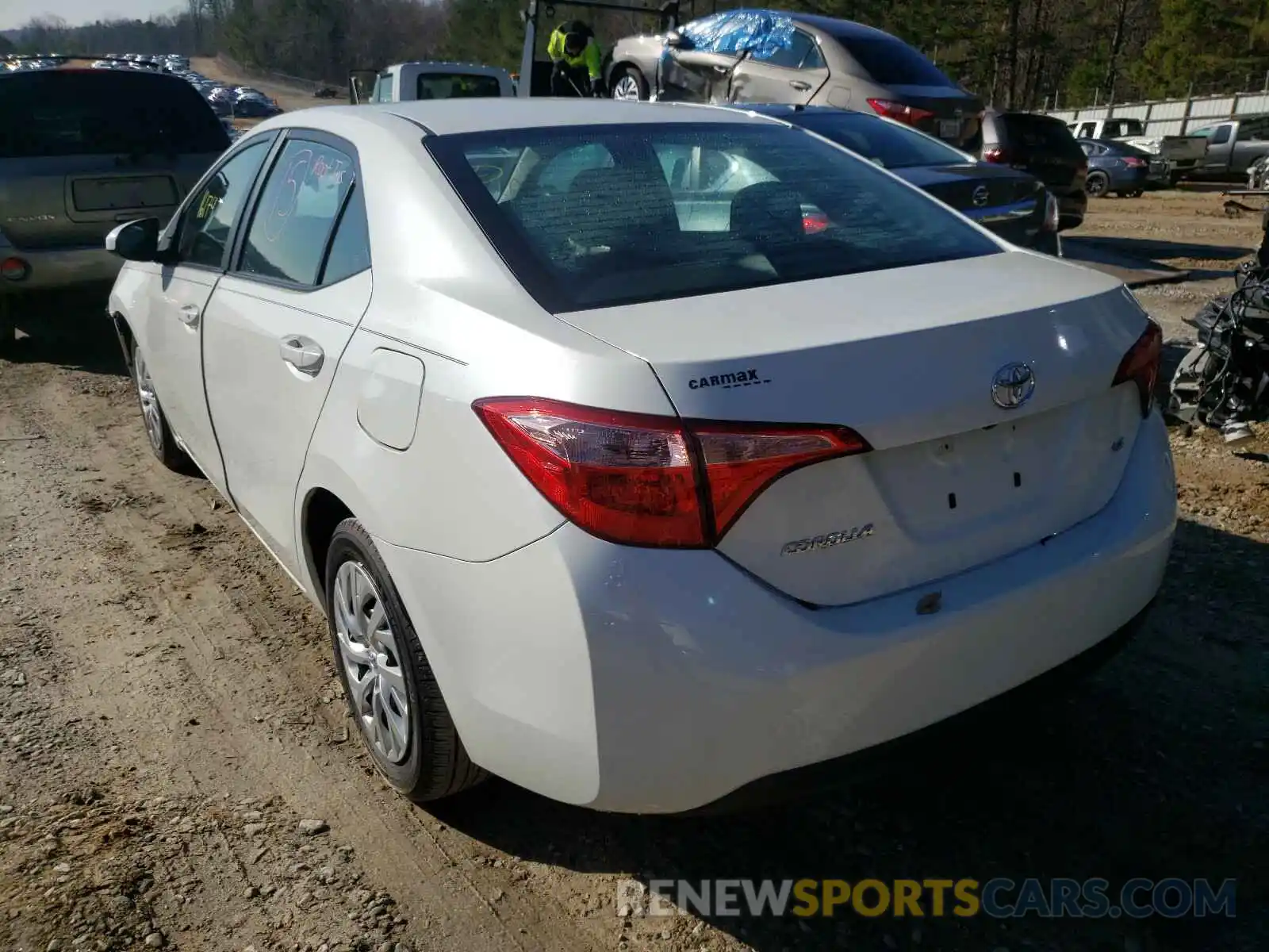 3 Photograph of a damaged car 5YFBURHE9KP918405 TOYOTA COROLLA 2019