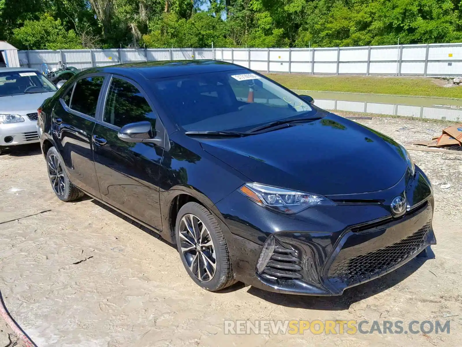 1 Photograph of a damaged car 5YFBURHE9KP918923 TOYOTA COROLLA 2019