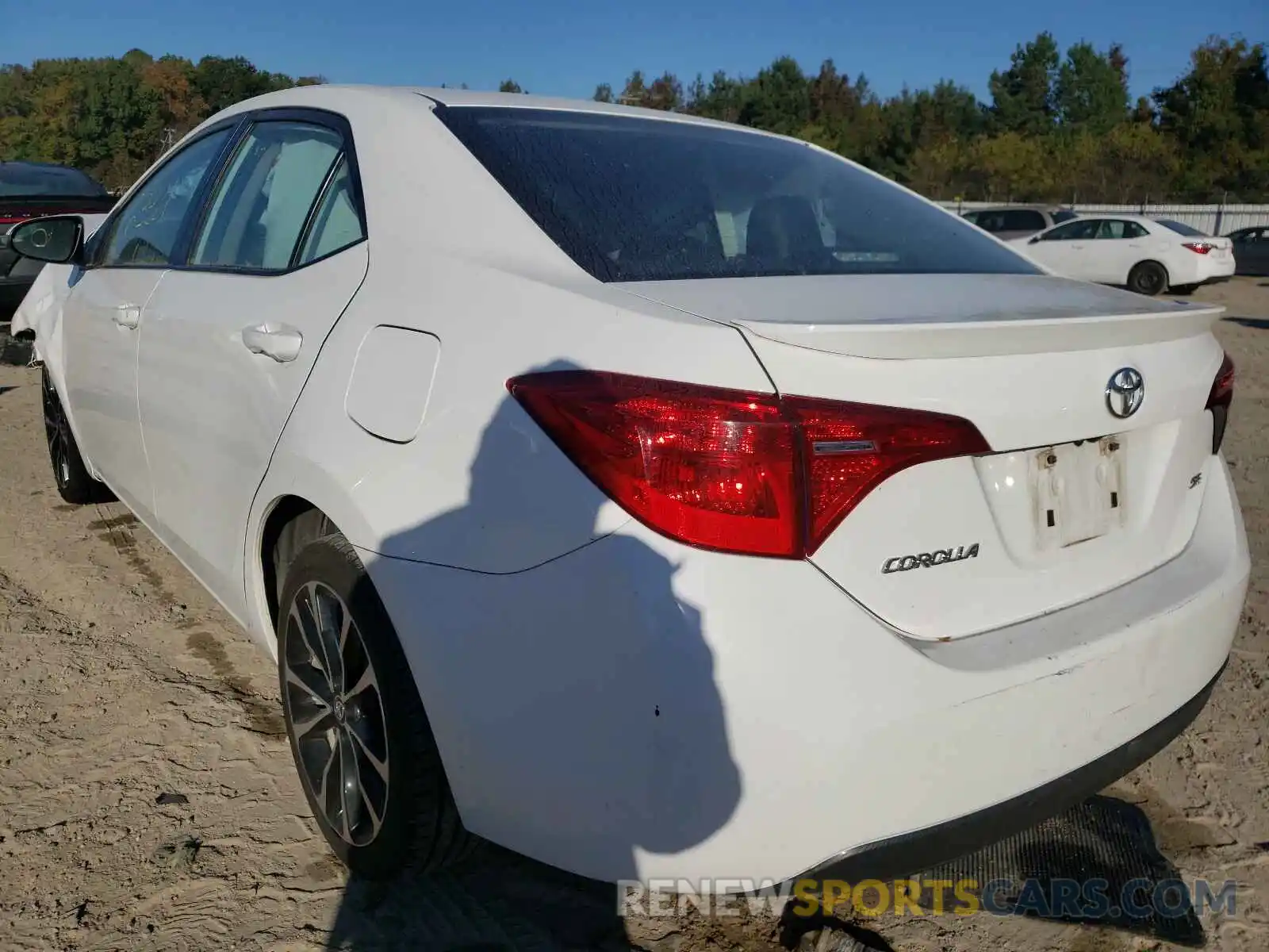 3 Photograph of a damaged car 5YFBURHE9KP919683 TOYOTA COROLLA 2019