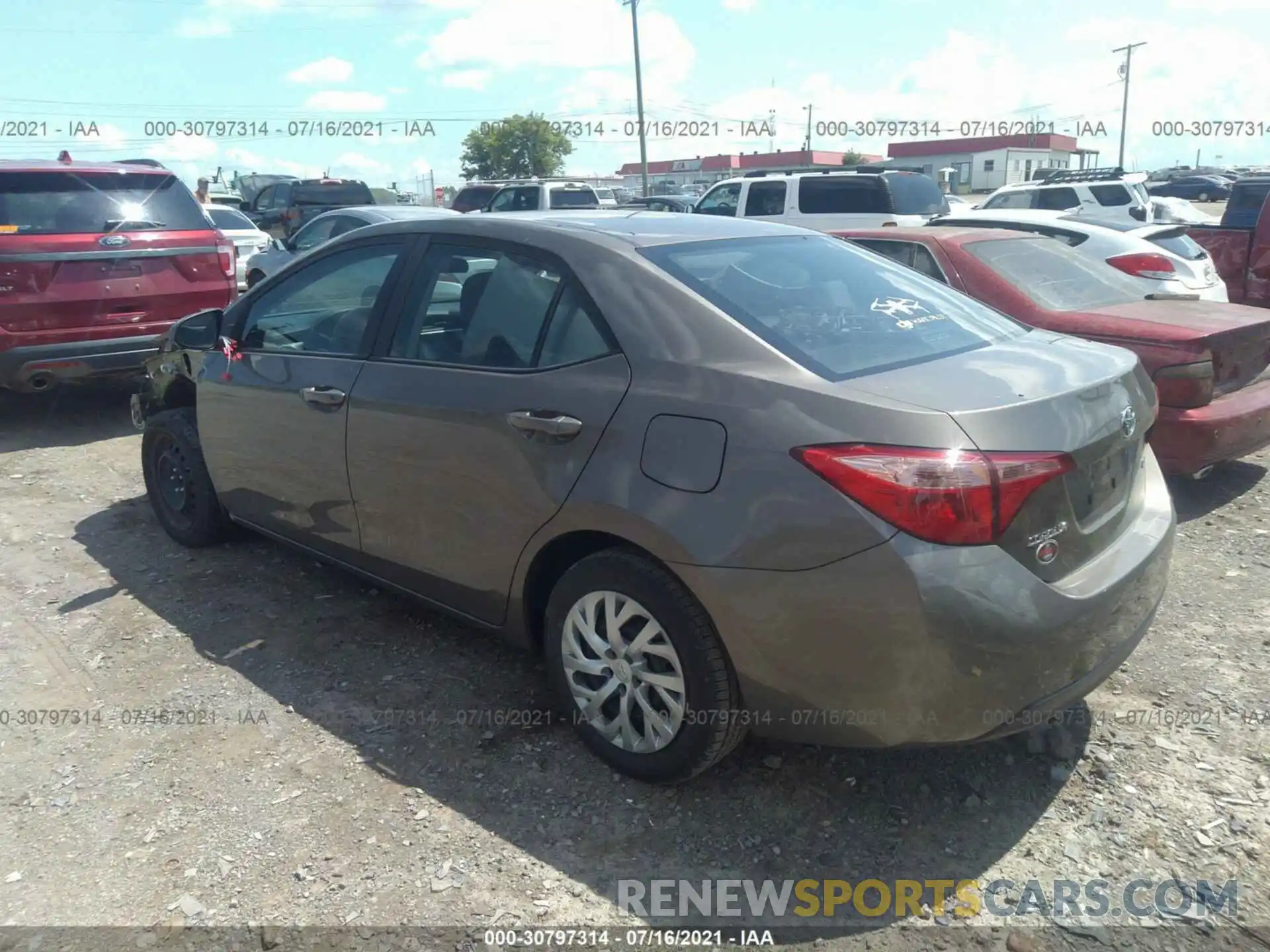 3 Photograph of a damaged car 5YFBURHE9KP920171 TOYOTA COROLLA 2019