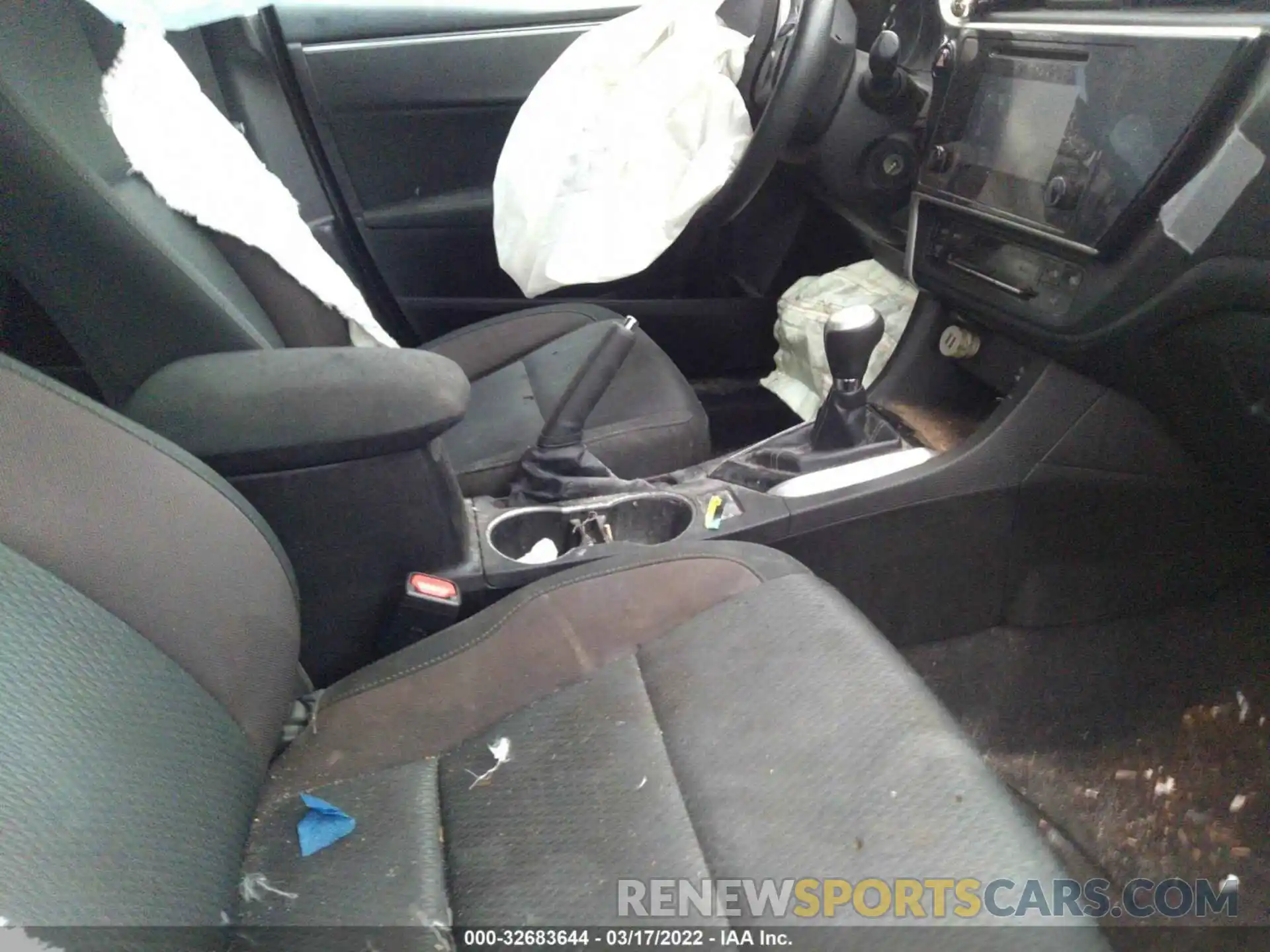 5 Photograph of a damaged car 5YFBURHE9KP920235 TOYOTA COROLLA 2019