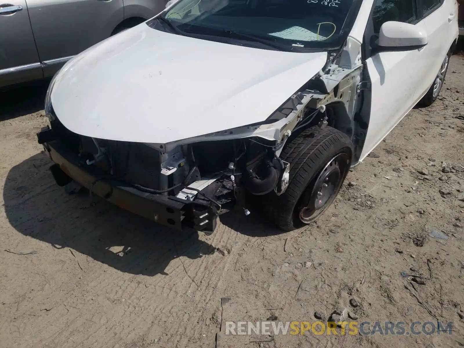 9 Photograph of a damaged car 5YFBURHE9KP922261 TOYOTA COROLLA 2019