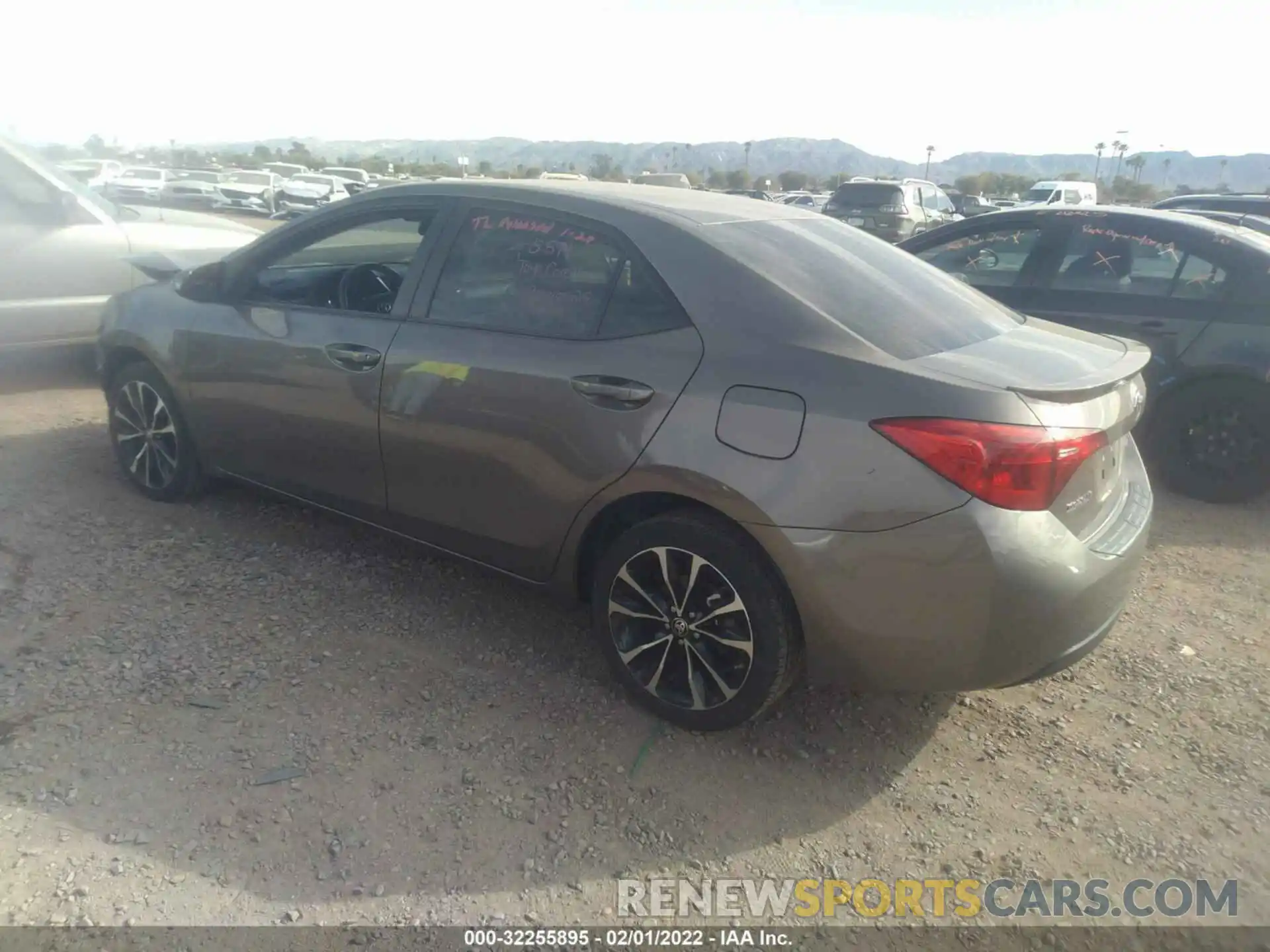 3 Photograph of a damaged car 5YFBURHE9KP923183 TOYOTA COROLLA 2019