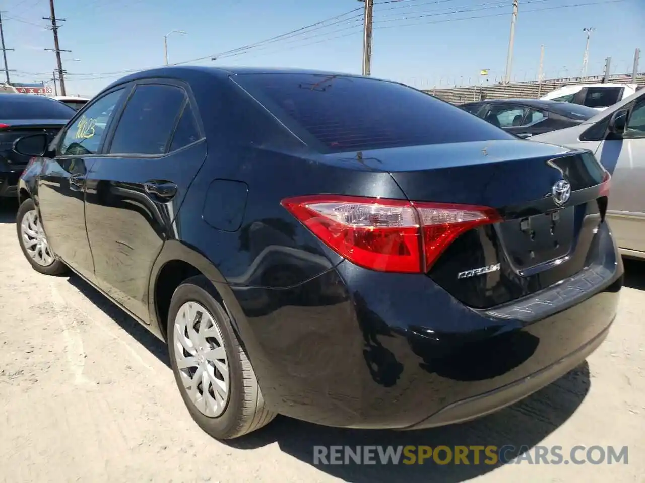 3 Photograph of a damaged car 5YFBURHE9KP923507 TOYOTA COROLLA 2019