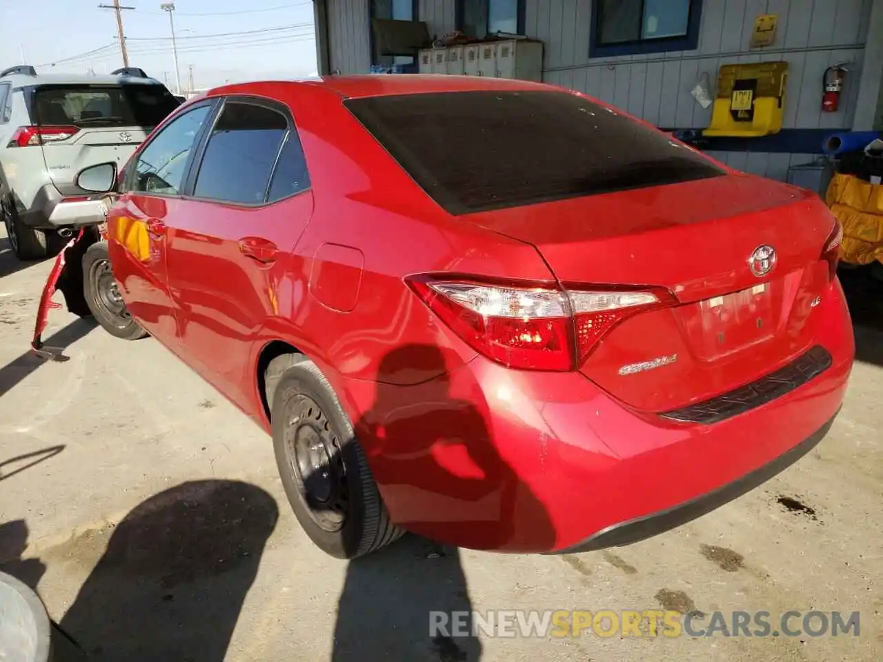 3 Photograph of a damaged car 5YFBURHE9KP924415 TOYOTA COROLLA 2019