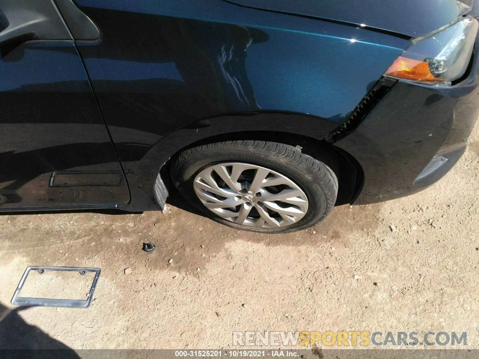 14 Photograph of a damaged car 5YFBURHE9KP924477 TOYOTA COROLLA 2019