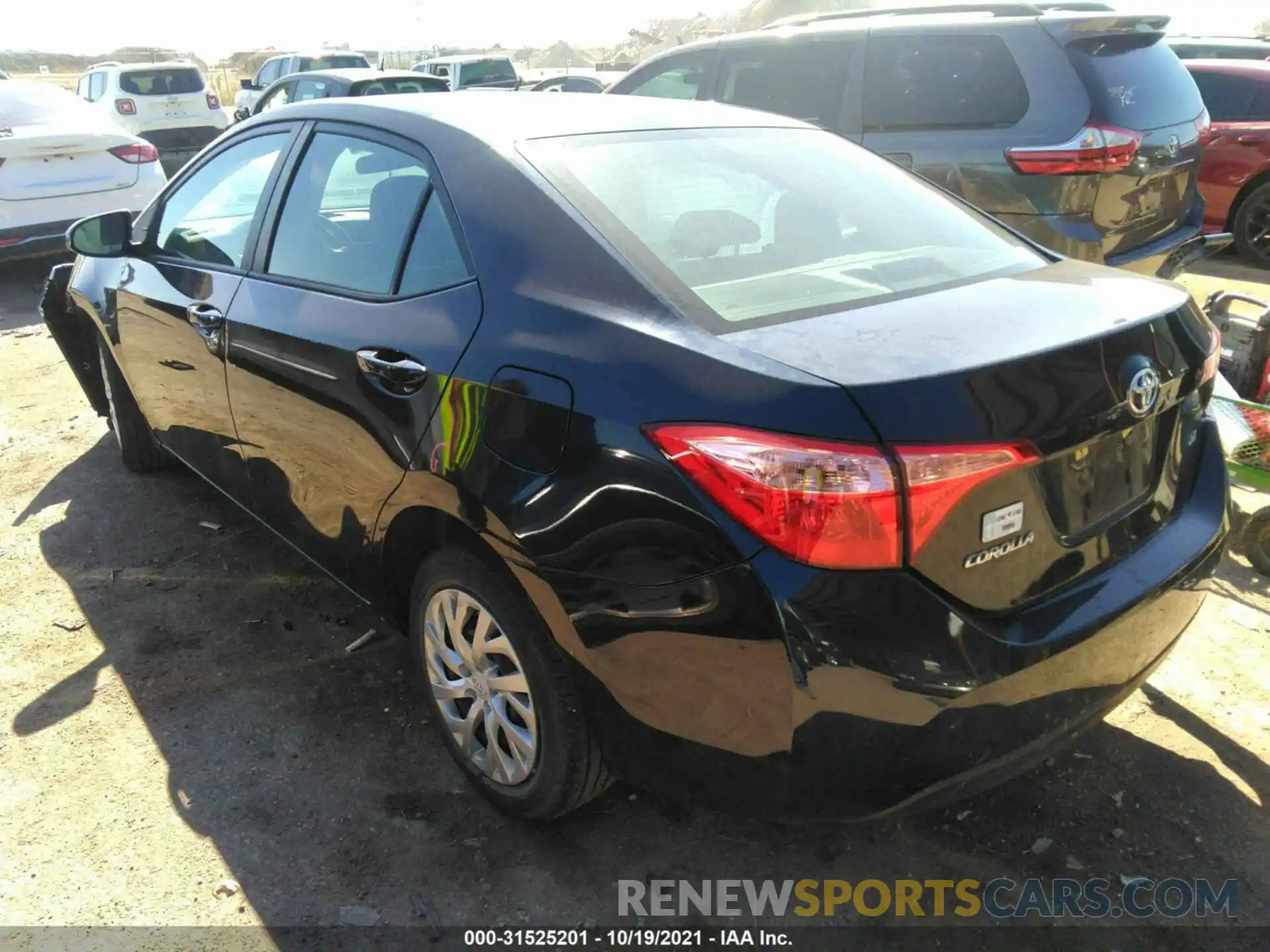 3 Photograph of a damaged car 5YFBURHE9KP924477 TOYOTA COROLLA 2019