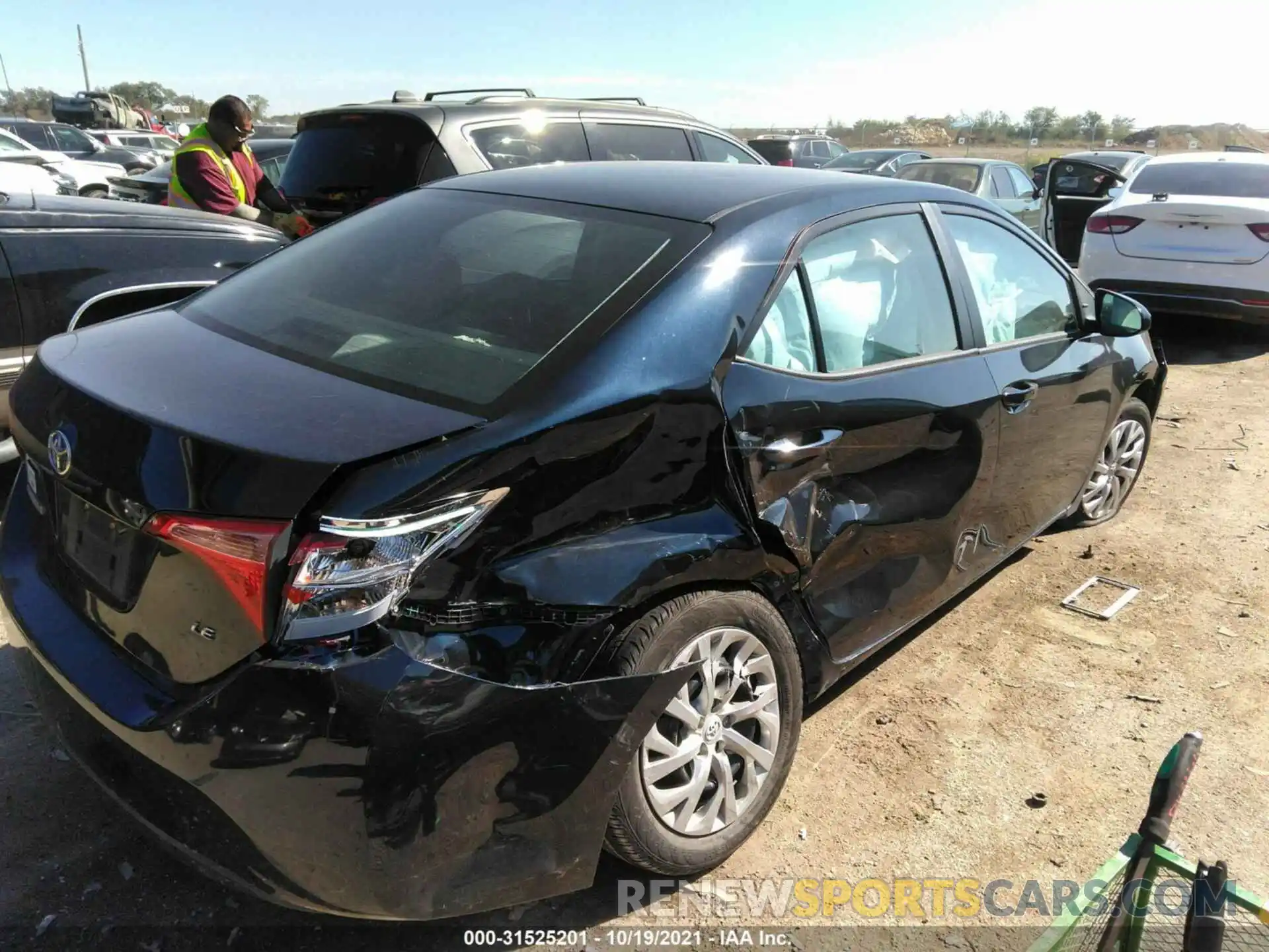 6 Photograph of a damaged car 5YFBURHE9KP924477 TOYOTA COROLLA 2019