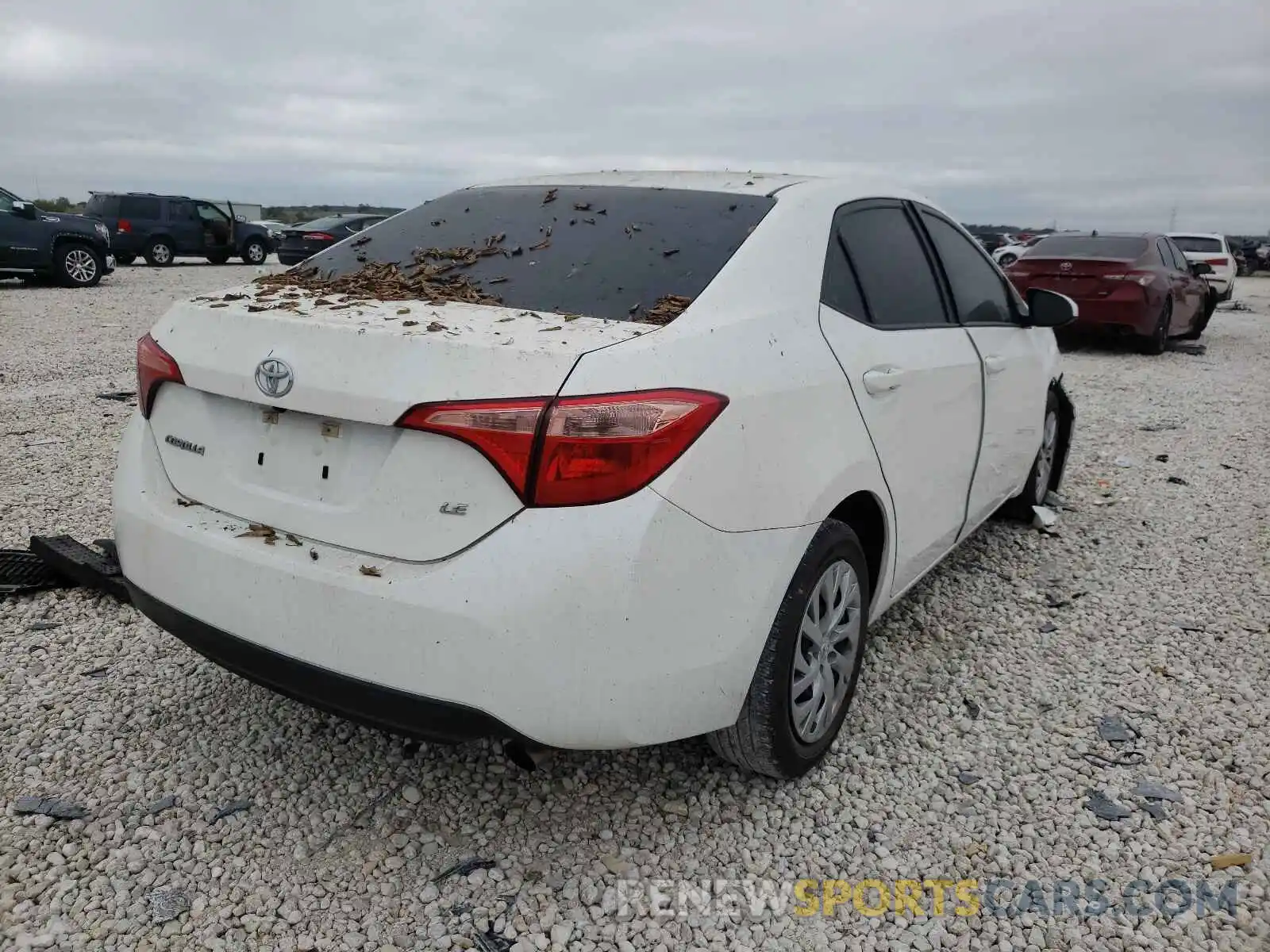 4 Photograph of a damaged car 5YFBURHE9KP925371 TOYOTA COROLLA 2019