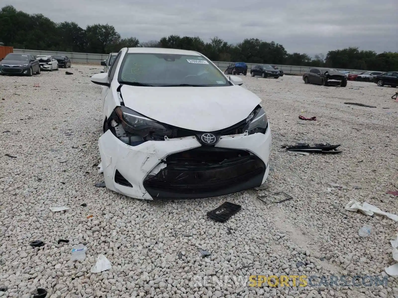 9 Photograph of a damaged car 5YFBURHE9KP925371 TOYOTA COROLLA 2019