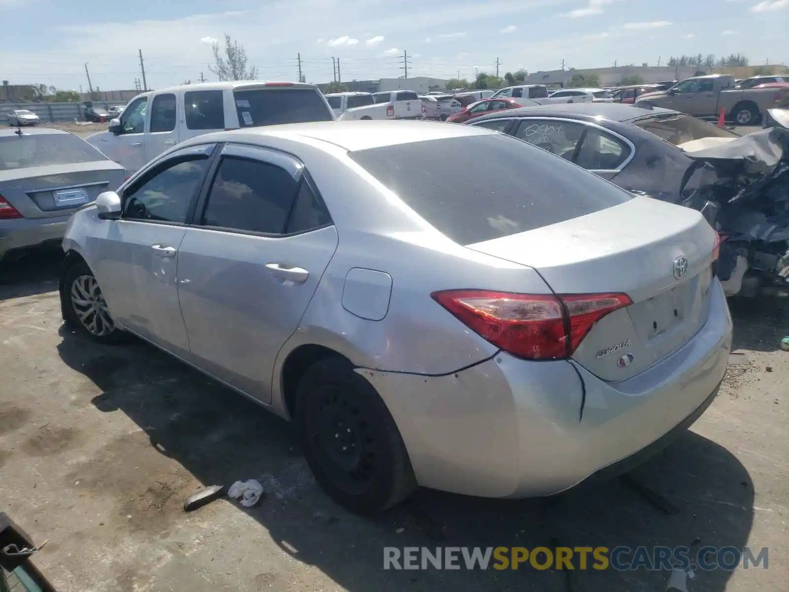 3 Photograph of a damaged car 5YFBURHE9KP925631 TOYOTA COROLLA 2019