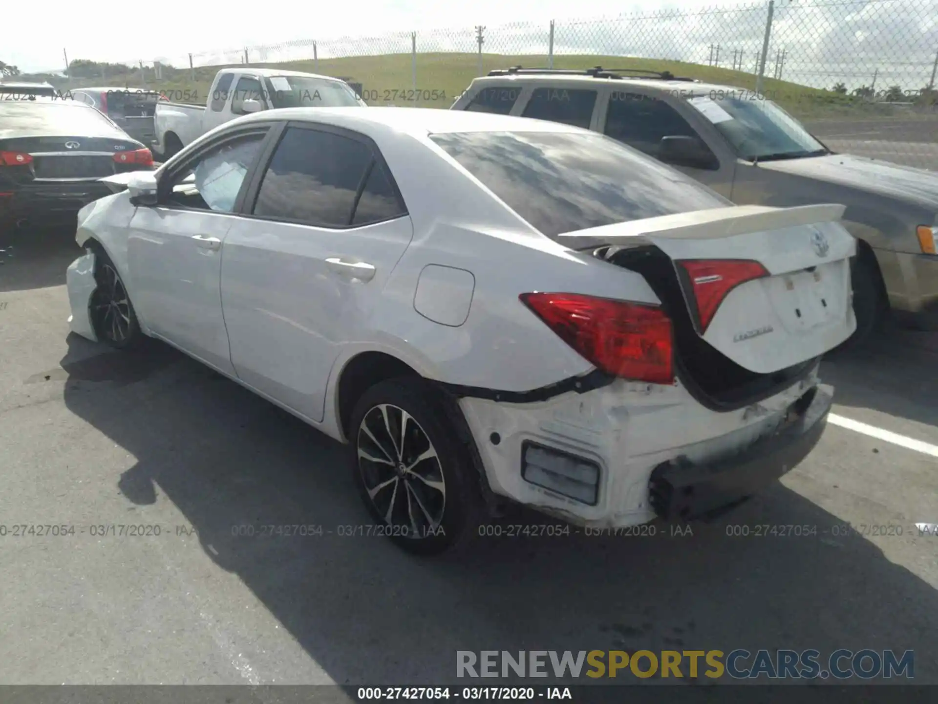 3 Photograph of a damaged car 5YFBURHE9KP925726 TOYOTA COROLLA 2019