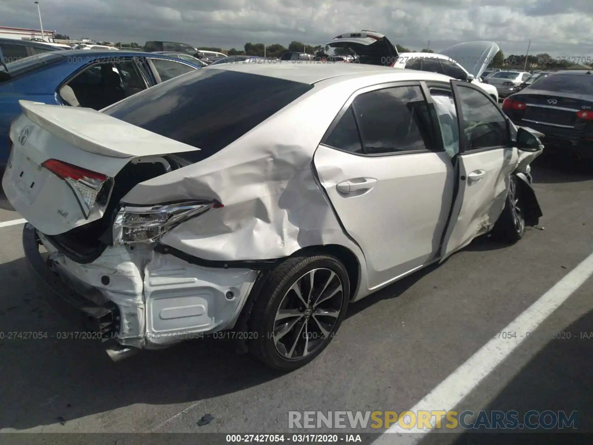 4 Photograph of a damaged car 5YFBURHE9KP925726 TOYOTA COROLLA 2019