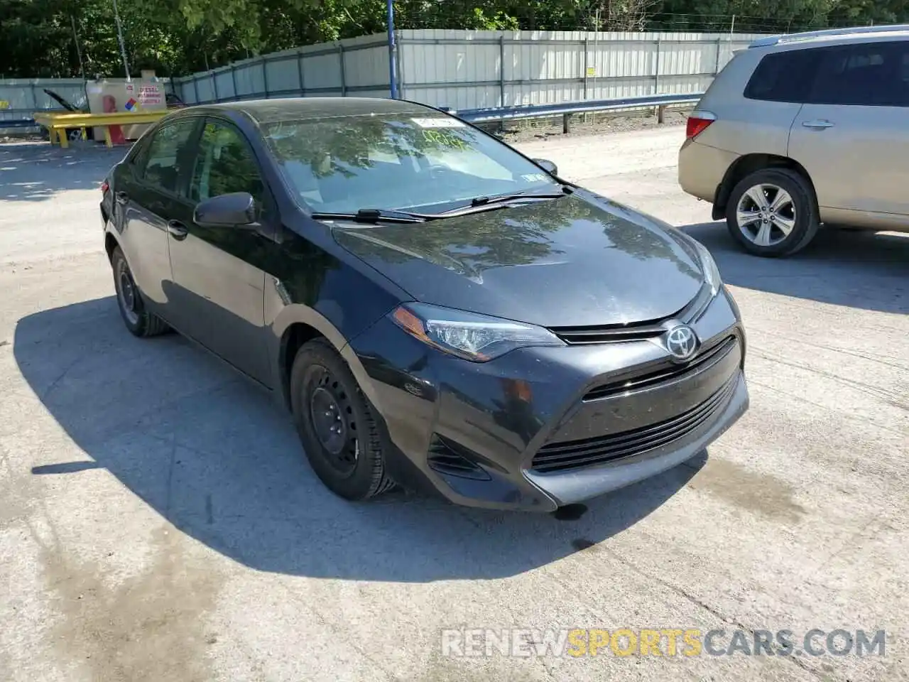 1 Photograph of a damaged car 5YFBURHE9KP927153 TOYOTA COROLLA 2019