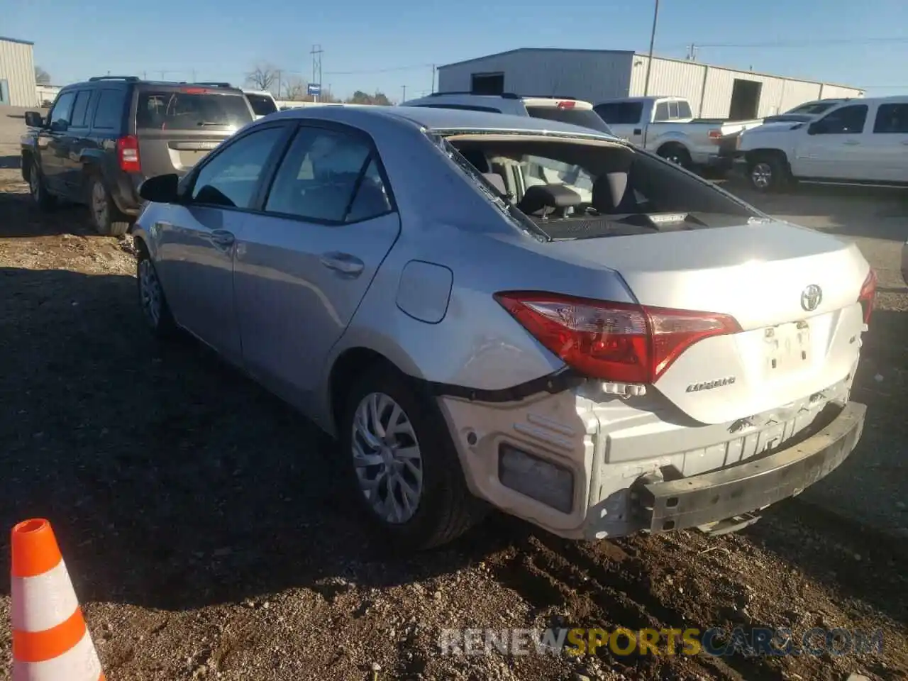 3 Photograph of a damaged car 5YFBURHE9KP927170 TOYOTA COROLLA 2019