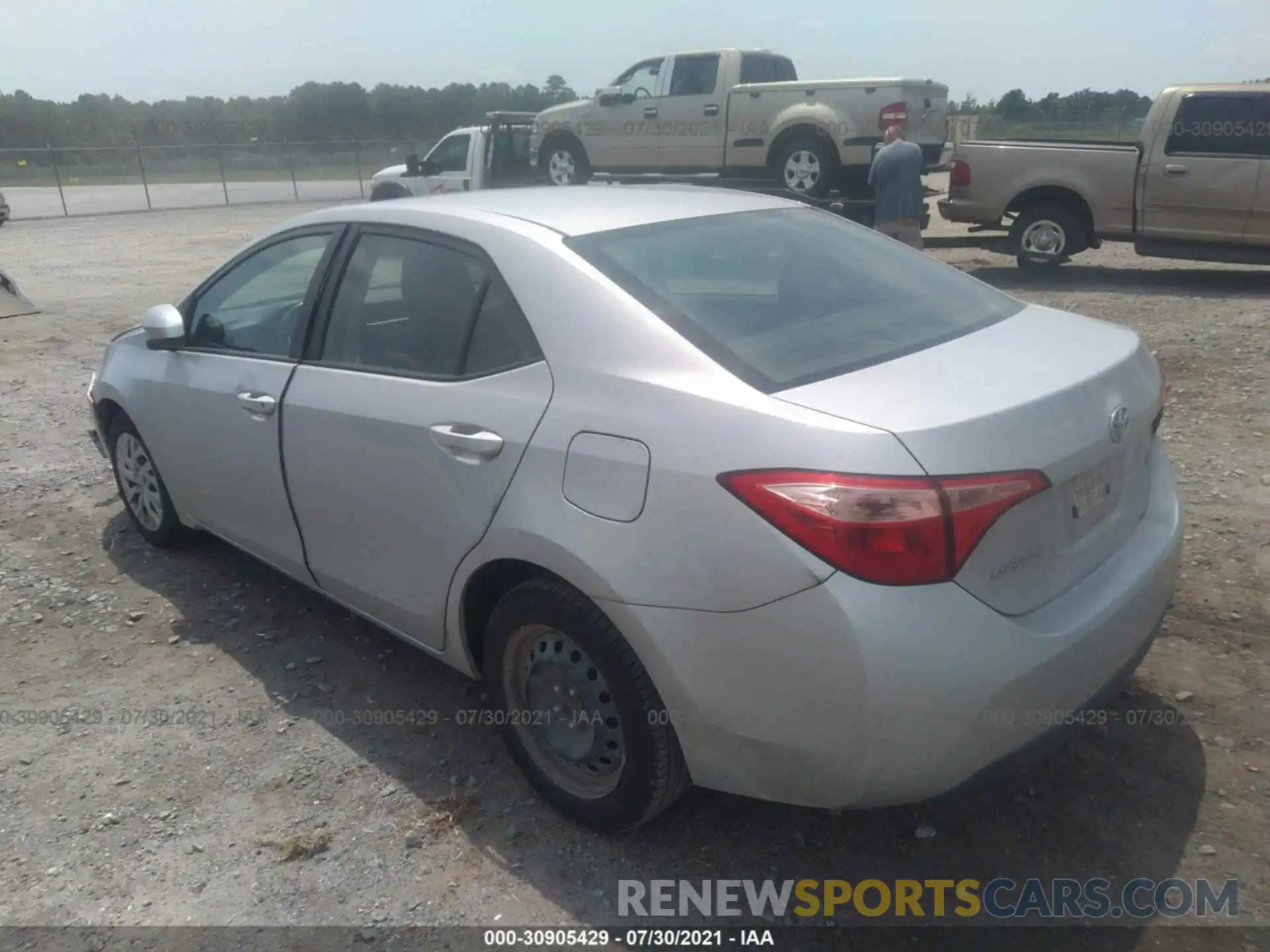 3 Photograph of a damaged car 5YFBURHE9KP927508 TOYOTA COROLLA 2019