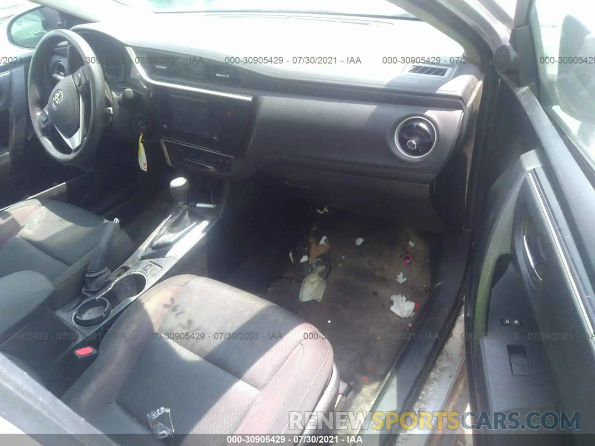 5 Photograph of a damaged car 5YFBURHE9KP927508 TOYOTA COROLLA 2019