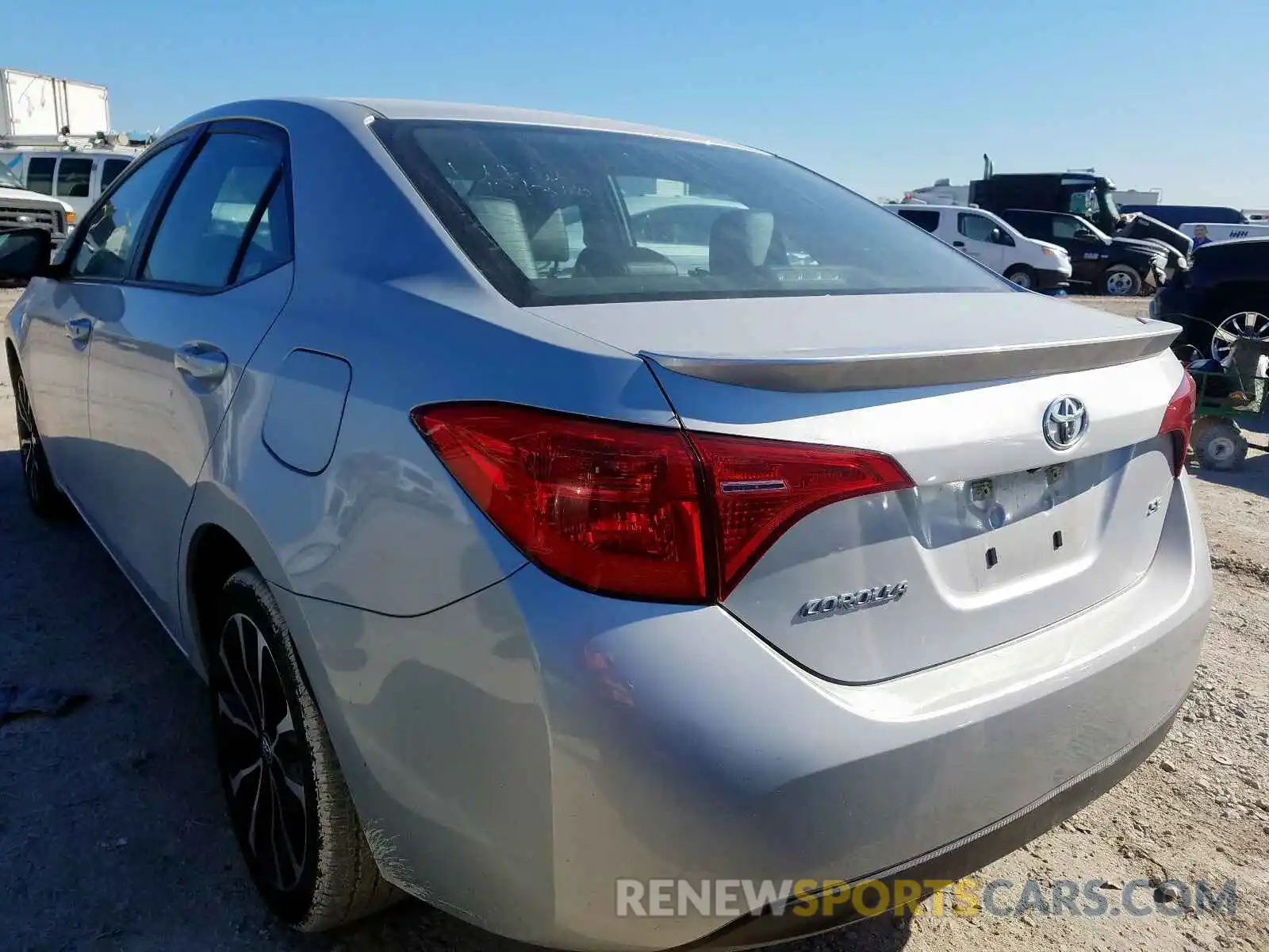 3 Photograph of a damaged car 5YFBURHE9KP927699 TOYOTA COROLLA 2019