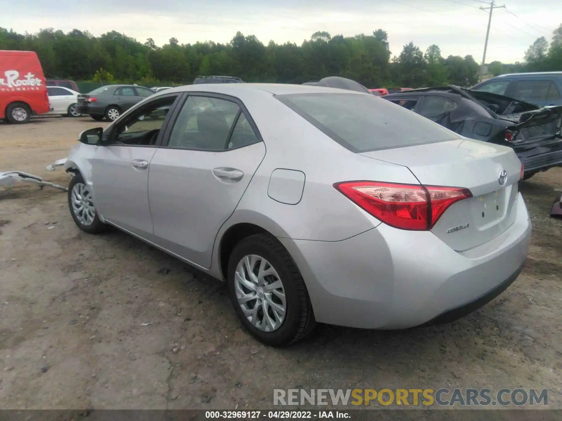 3 Photograph of a damaged car 5YFBURHE9KP928044 TOYOTA COROLLA 2019