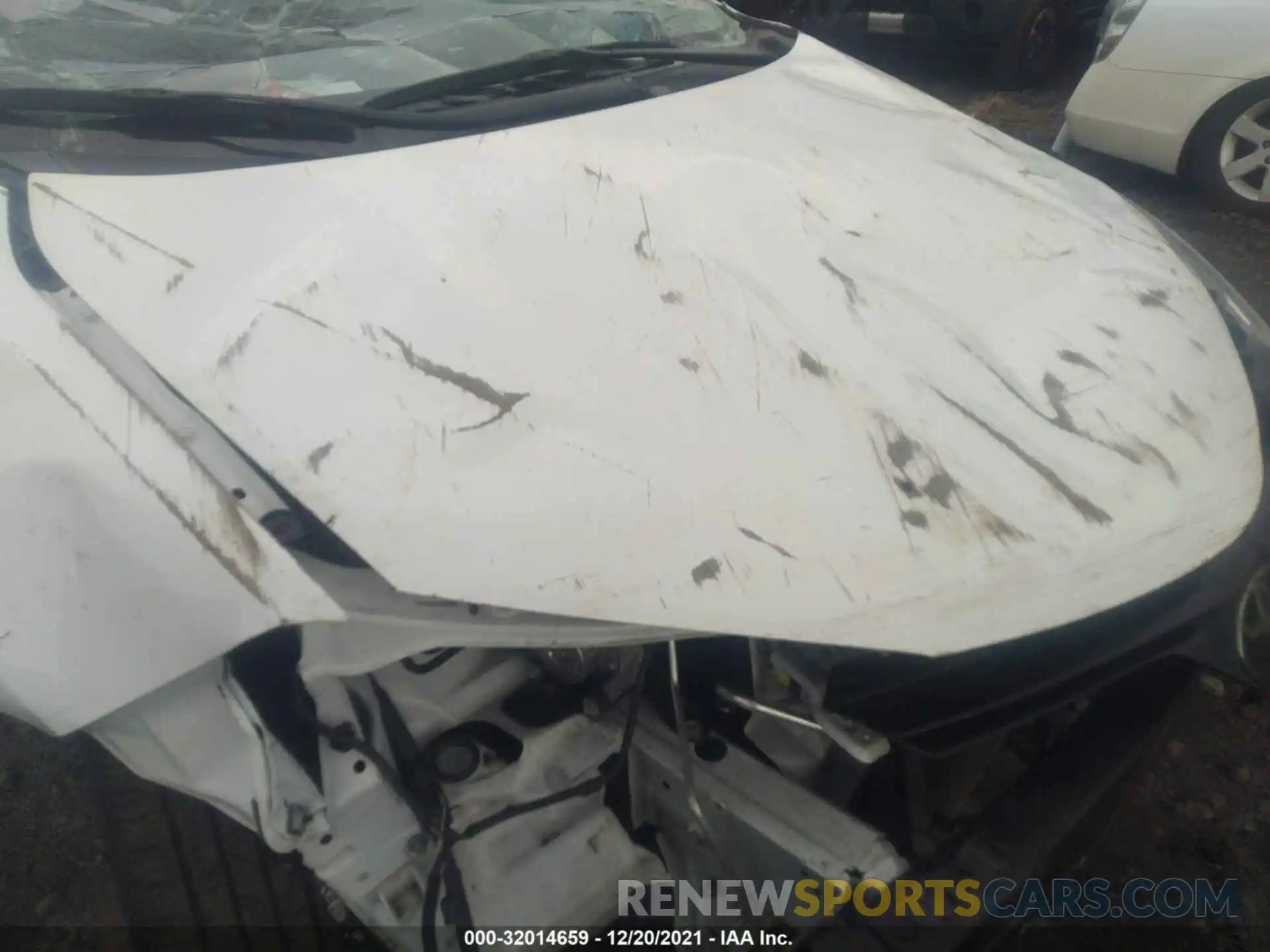 10 Photograph of a damaged car 5YFBURHE9KP928142 TOYOTA COROLLA 2019