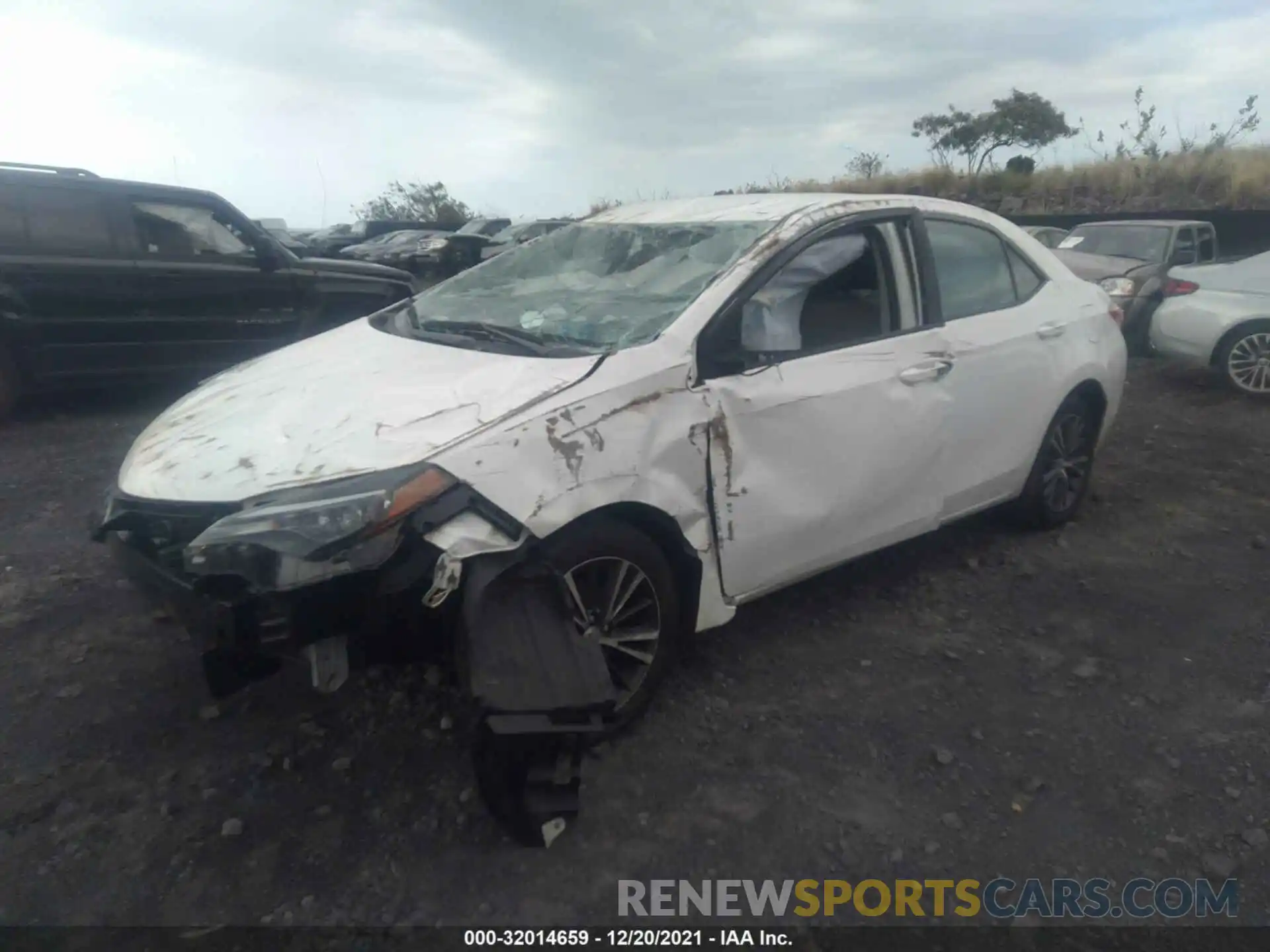 2 Photograph of a damaged car 5YFBURHE9KP928142 TOYOTA COROLLA 2019