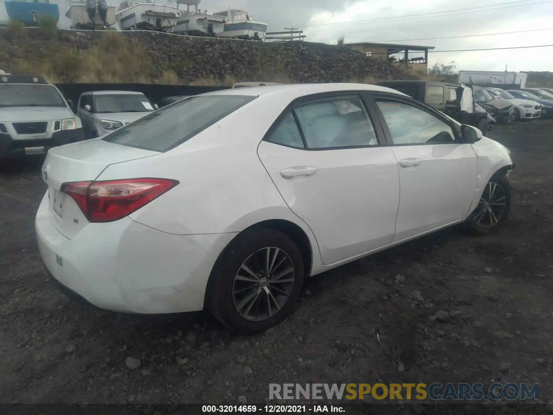 4 Photograph of a damaged car 5YFBURHE9KP928142 TOYOTA COROLLA 2019