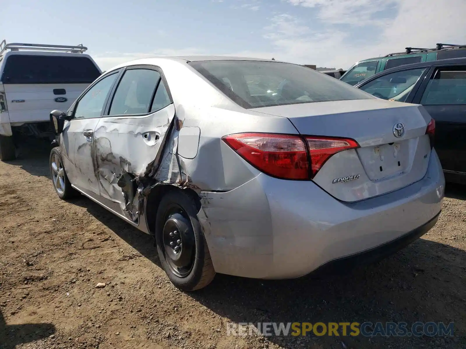 3 Photograph of a damaged car 5YFBURHE9KP929081 TOYOTA COROLLA 2019