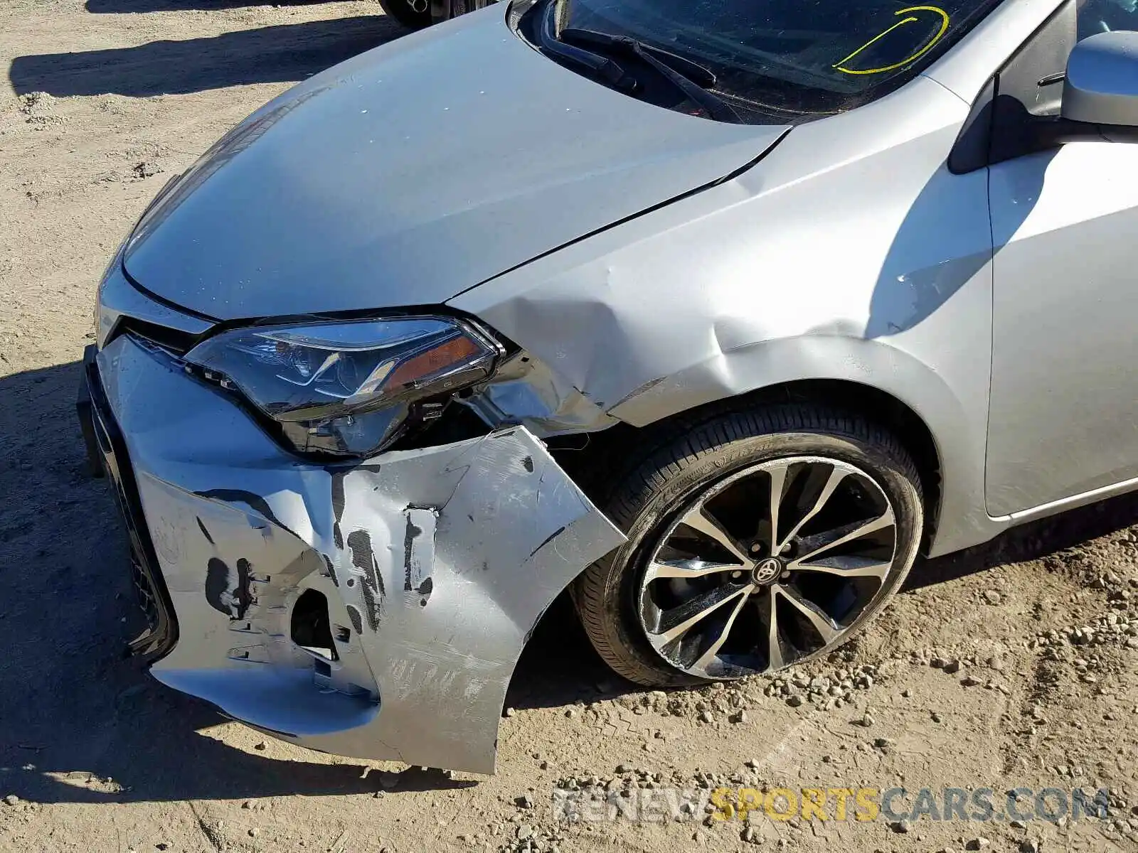 9 Photograph of a damaged car 5YFBURHE9KP929534 TOYOTA COROLLA 2019