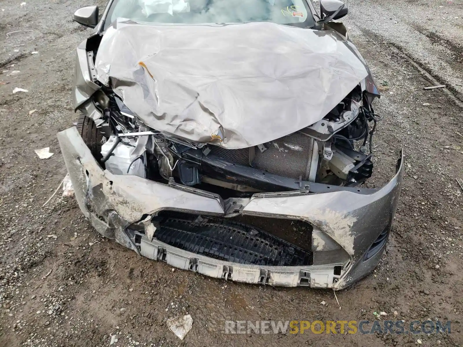 9 Photograph of a damaged car 5YFBURHE9KP930005 TOYOTA COROLLA 2019