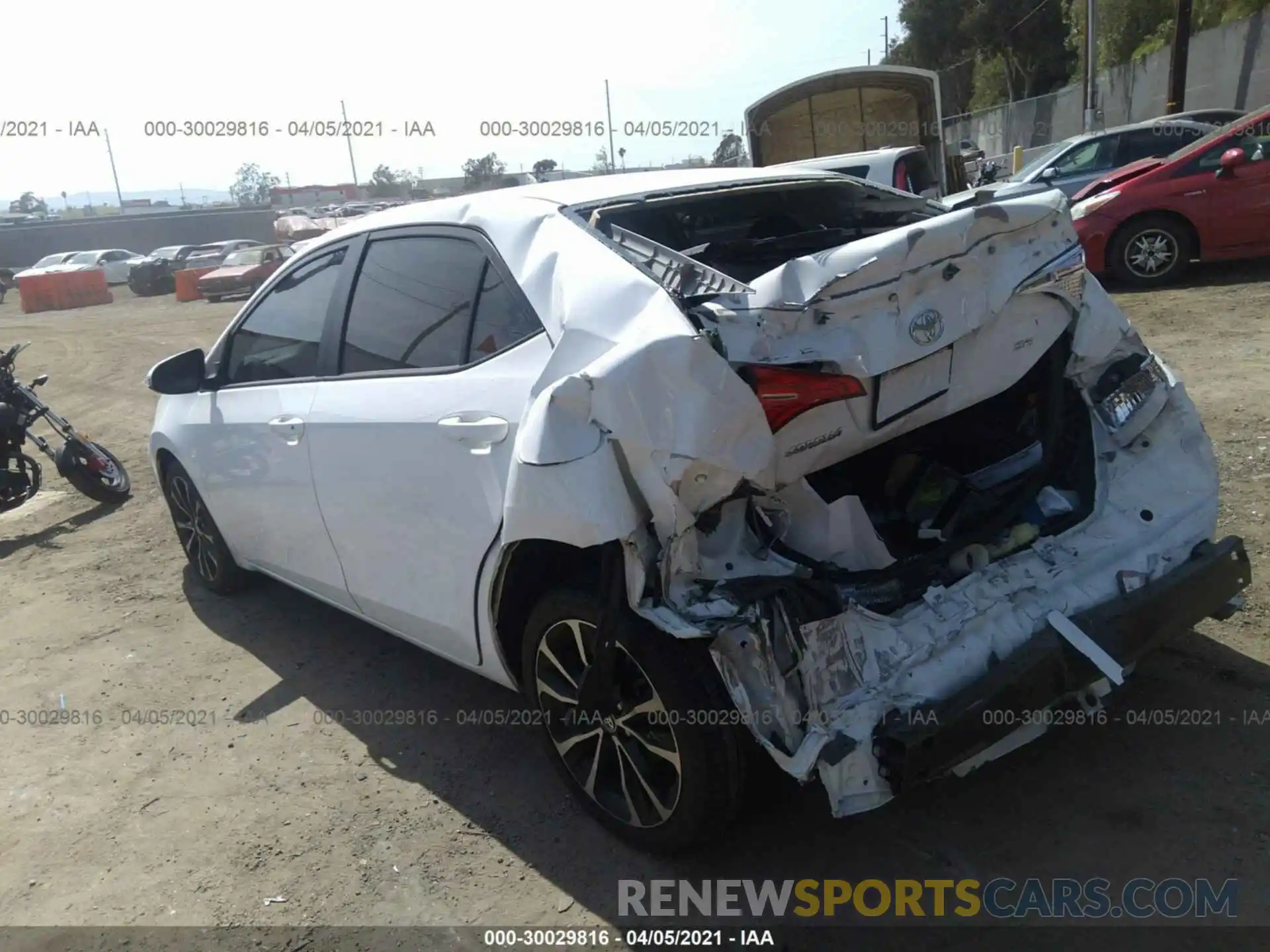 3 Photograph of a damaged car 5YFBURHE9KP930571 TOYOTA COROLLA 2019