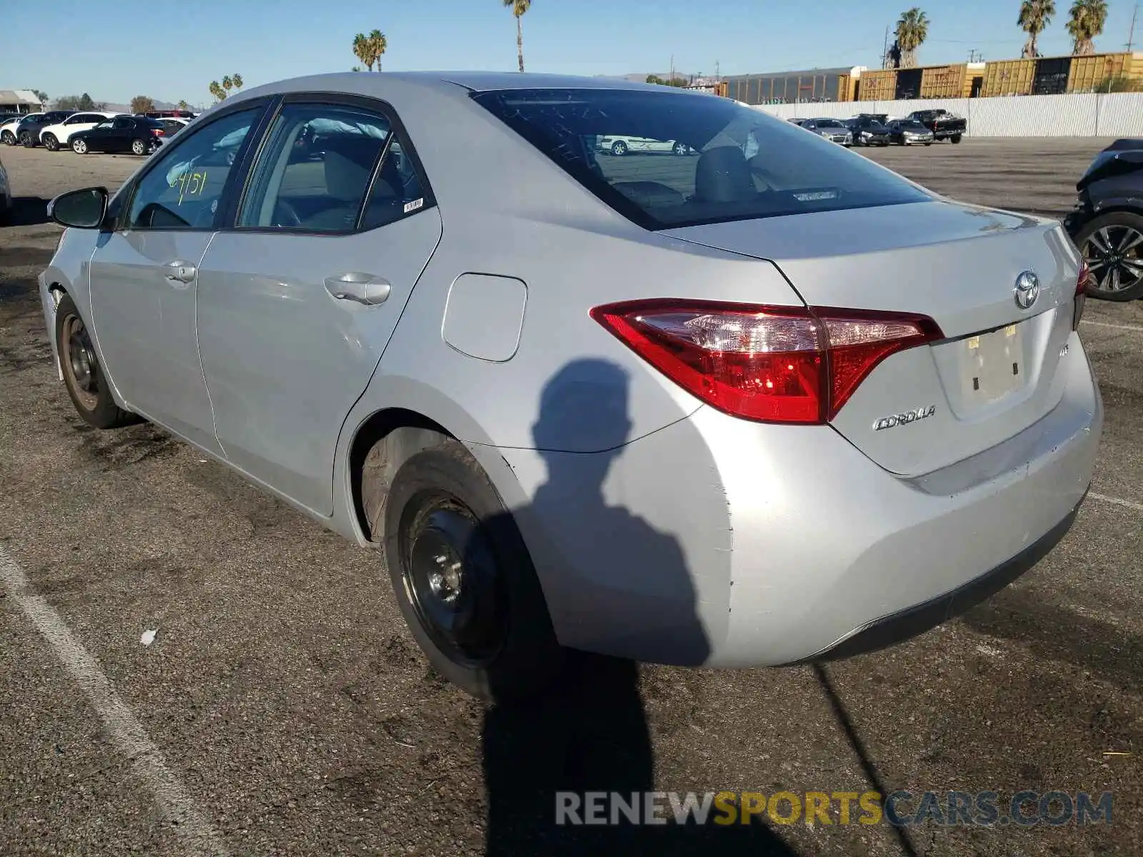 3 Photograph of a damaged car 5YFBURHE9KP931624 TOYOTA COROLLA 2019