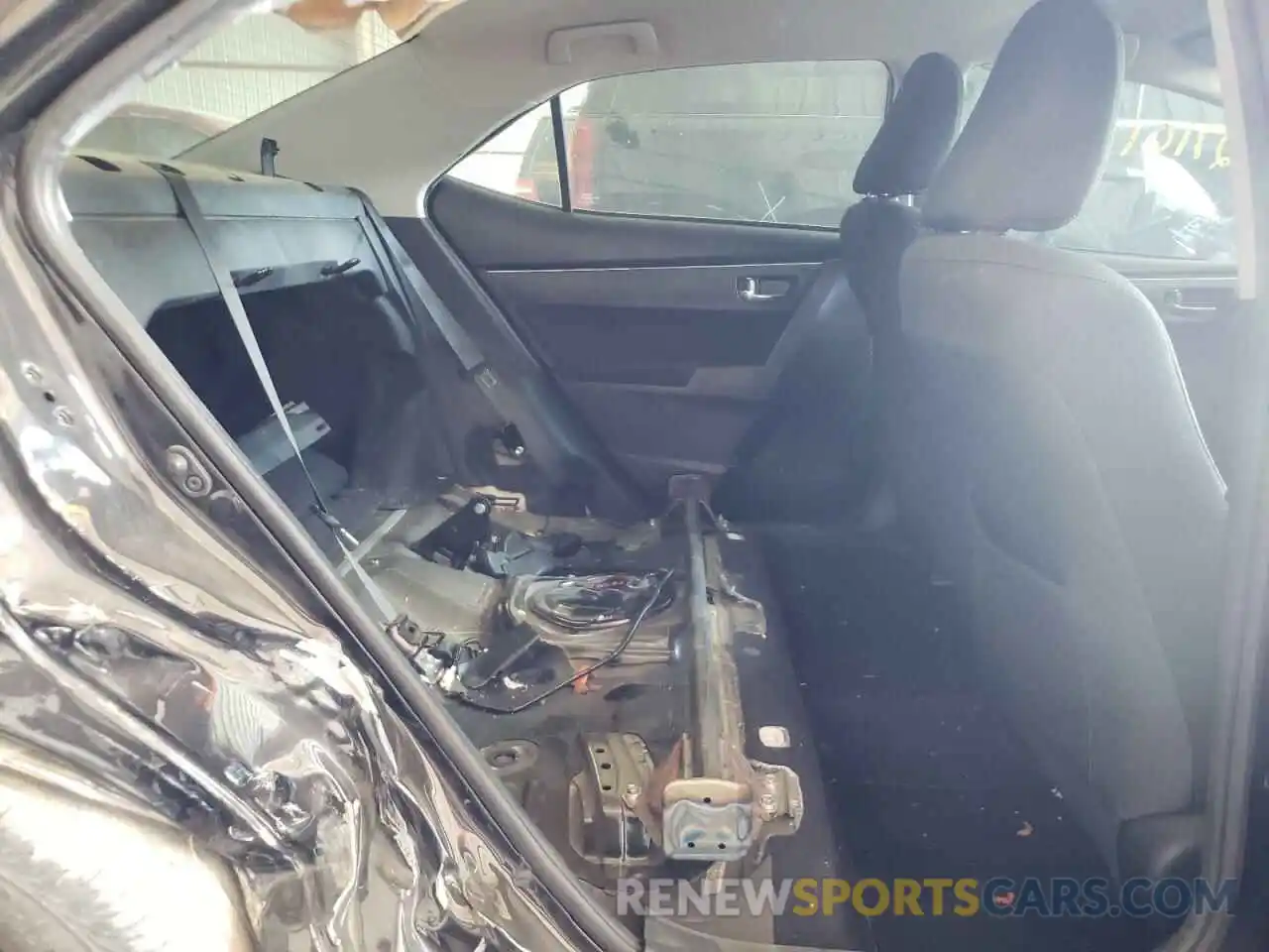 6 Photograph of a damaged car 5YFBURHE9KP931767 TOYOTA COROLLA 2019