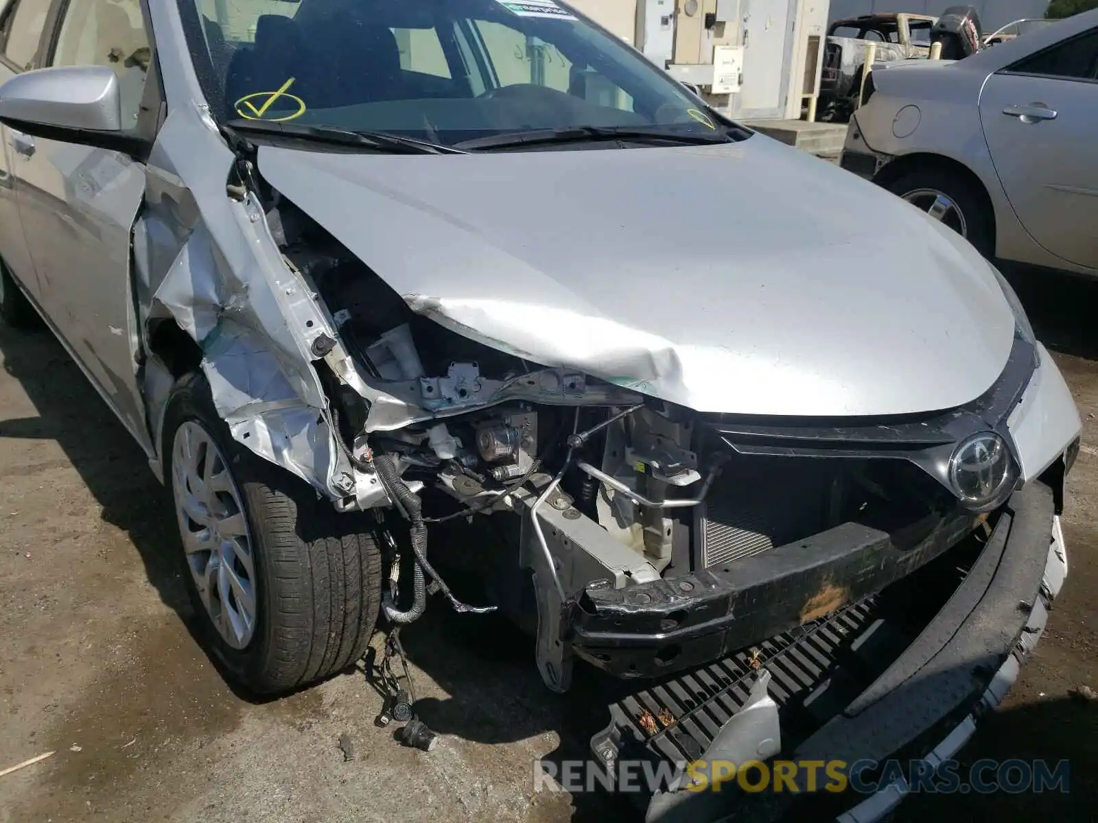 9 Photograph of a damaged car 5YFBURHE9KP932482 TOYOTA COROLLA 2019