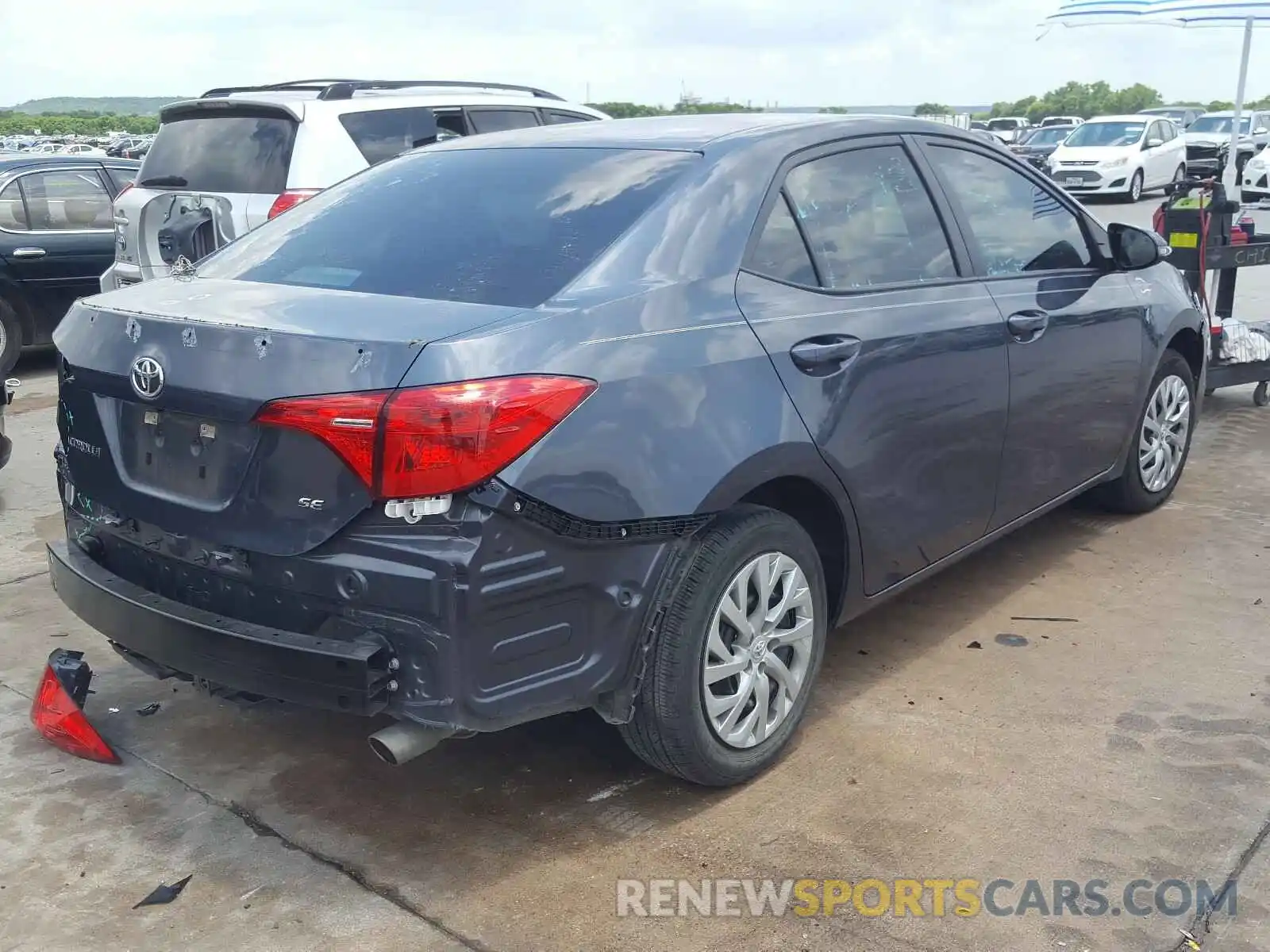 4 Photograph of a damaged car 5YFBURHE9KP933471 TOYOTA COROLLA 2019