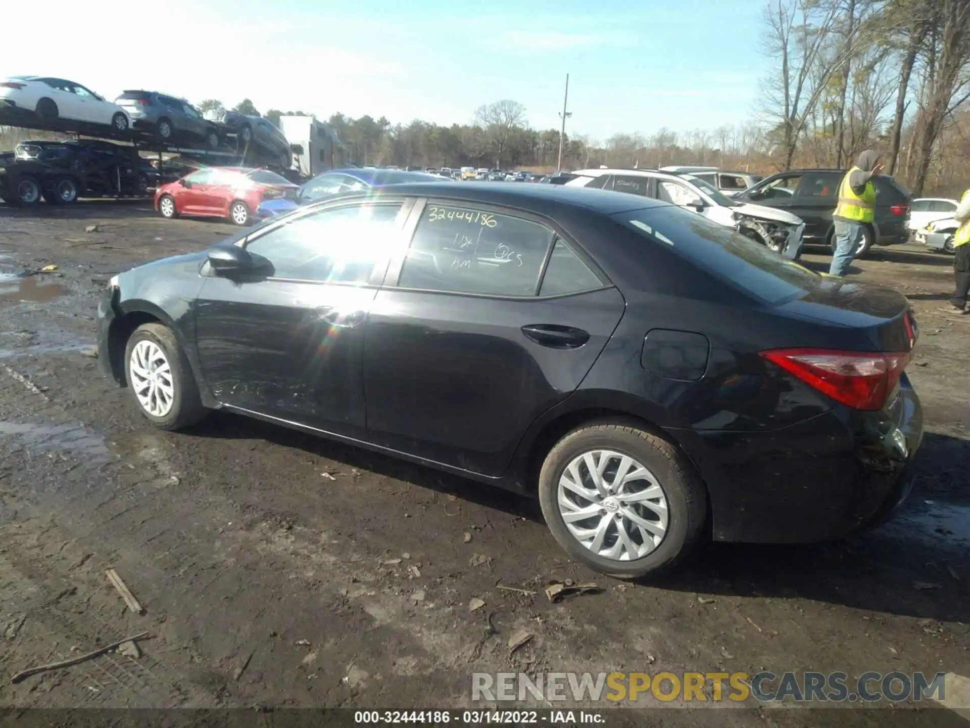 3 Photograph of a damaged car 5YFBURHE9KP933681 TOYOTA COROLLA 2019