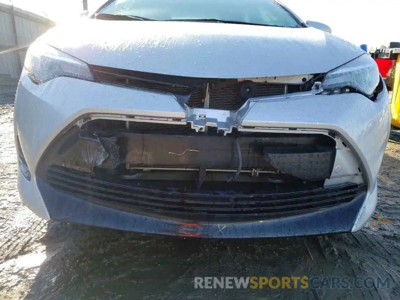 9 Photograph of a damaged car 5YFBURHE9KP935026 TOYOTA COROLLA 2019