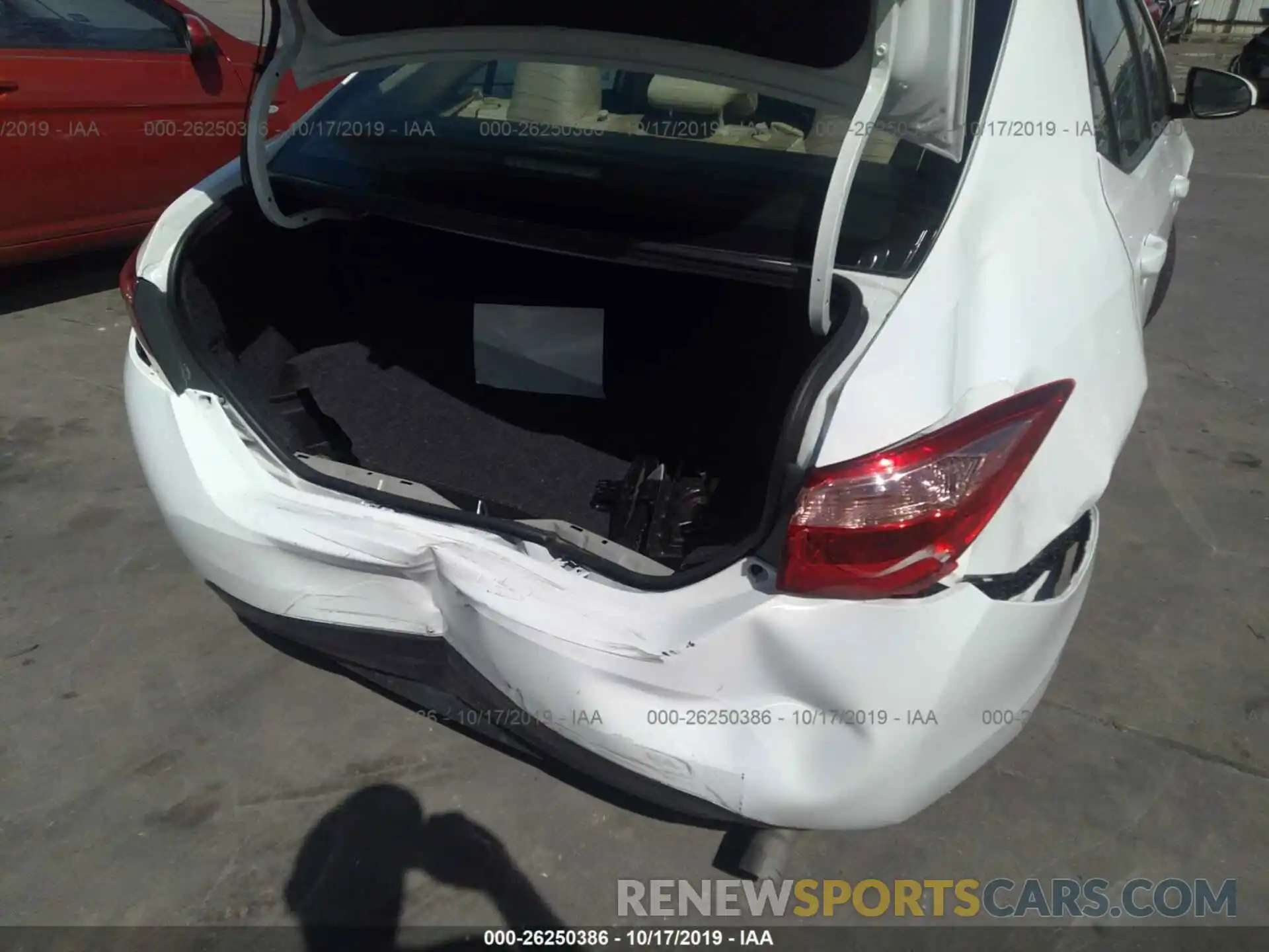 6 Photograph of a damaged car 5YFBURHE9KP935074 TOYOTA COROLLA 2019