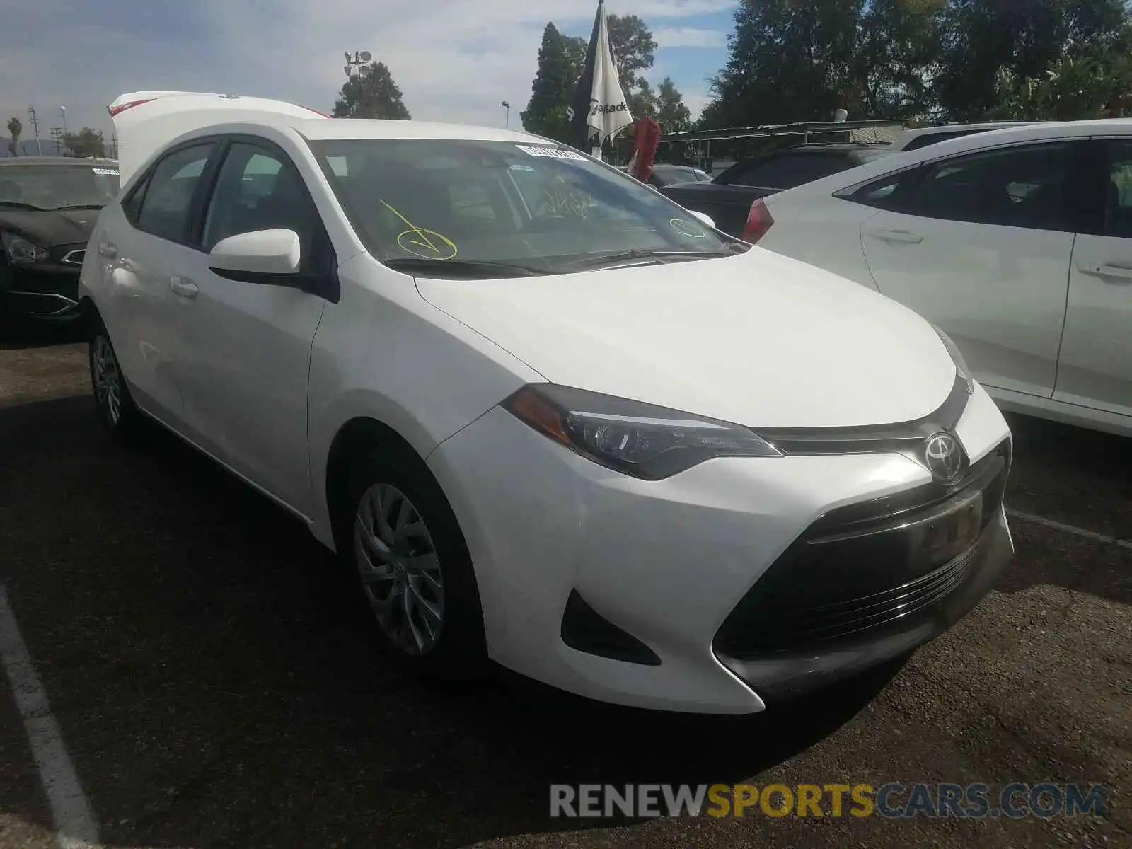 1 Photograph of a damaged car 5YFBURHE9KP935091 TOYOTA COROLLA 2019