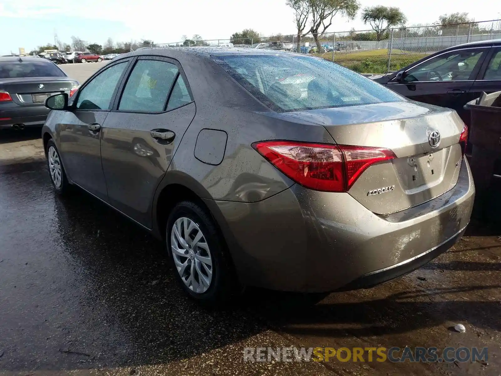 3 Photograph of a damaged car 5YFBURHE9KP935351 TOYOTA COROLLA 2019