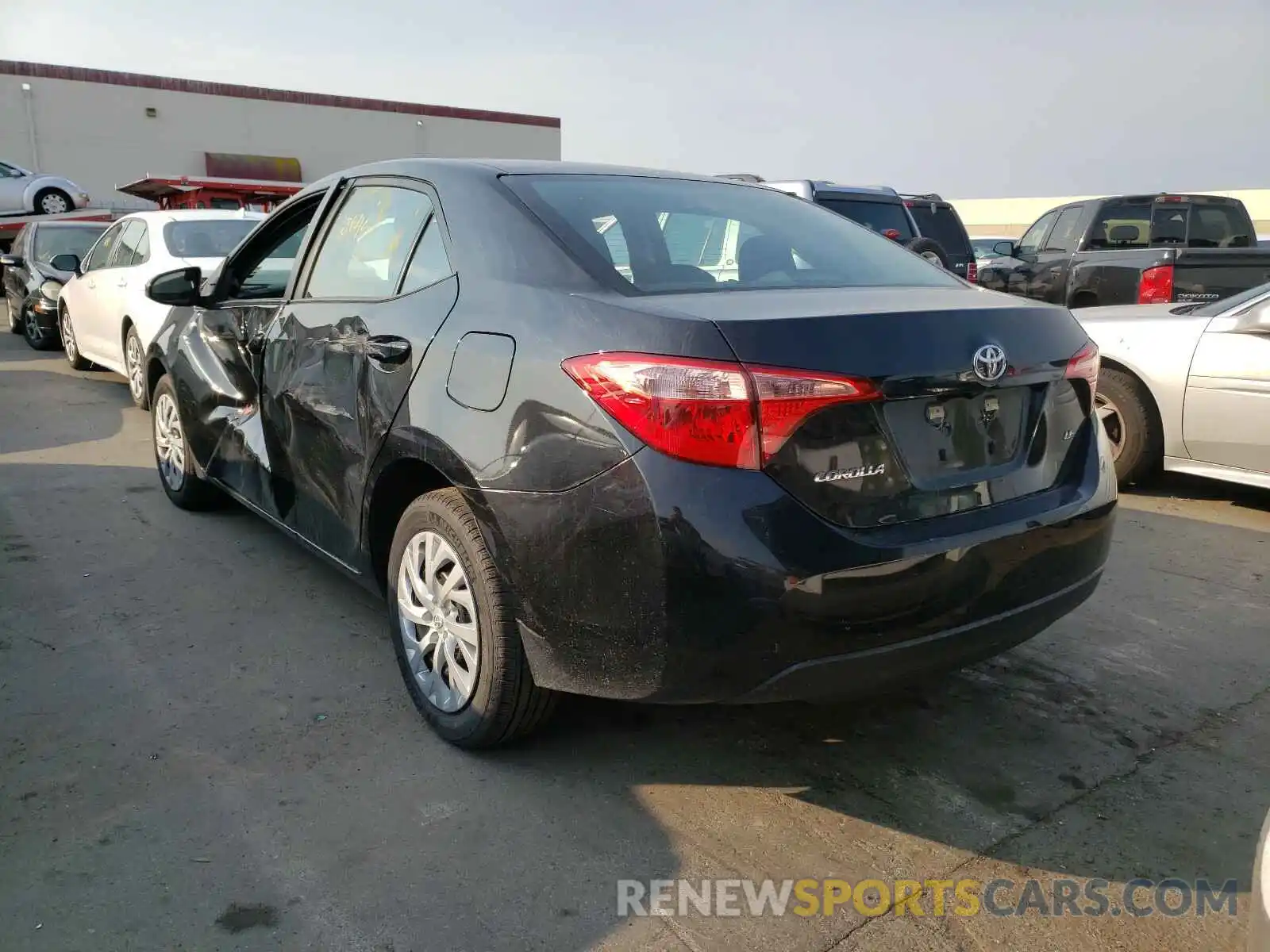 3 Photograph of a damaged car 5YFBURHE9KP935530 TOYOTA COROLLA 2019