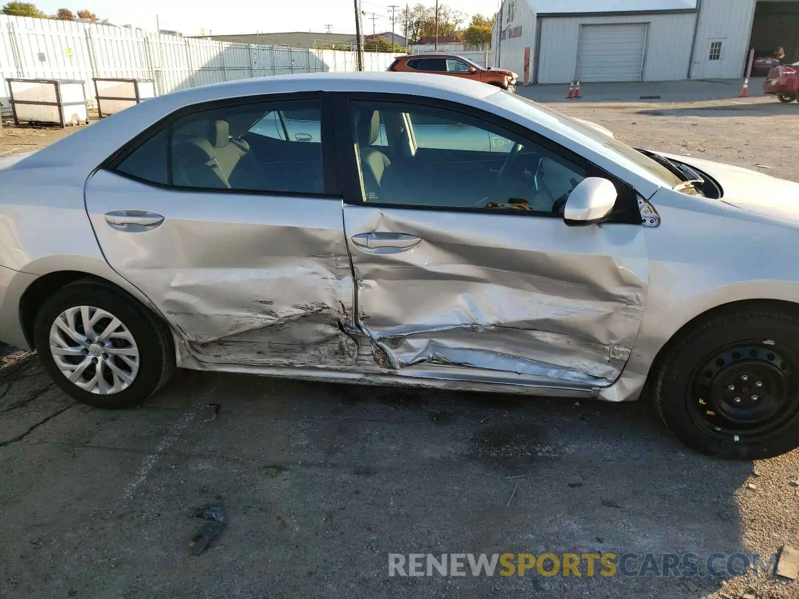 9 Photograph of a damaged car 5YFBURHE9KP936029 TOYOTA COROLLA 2019