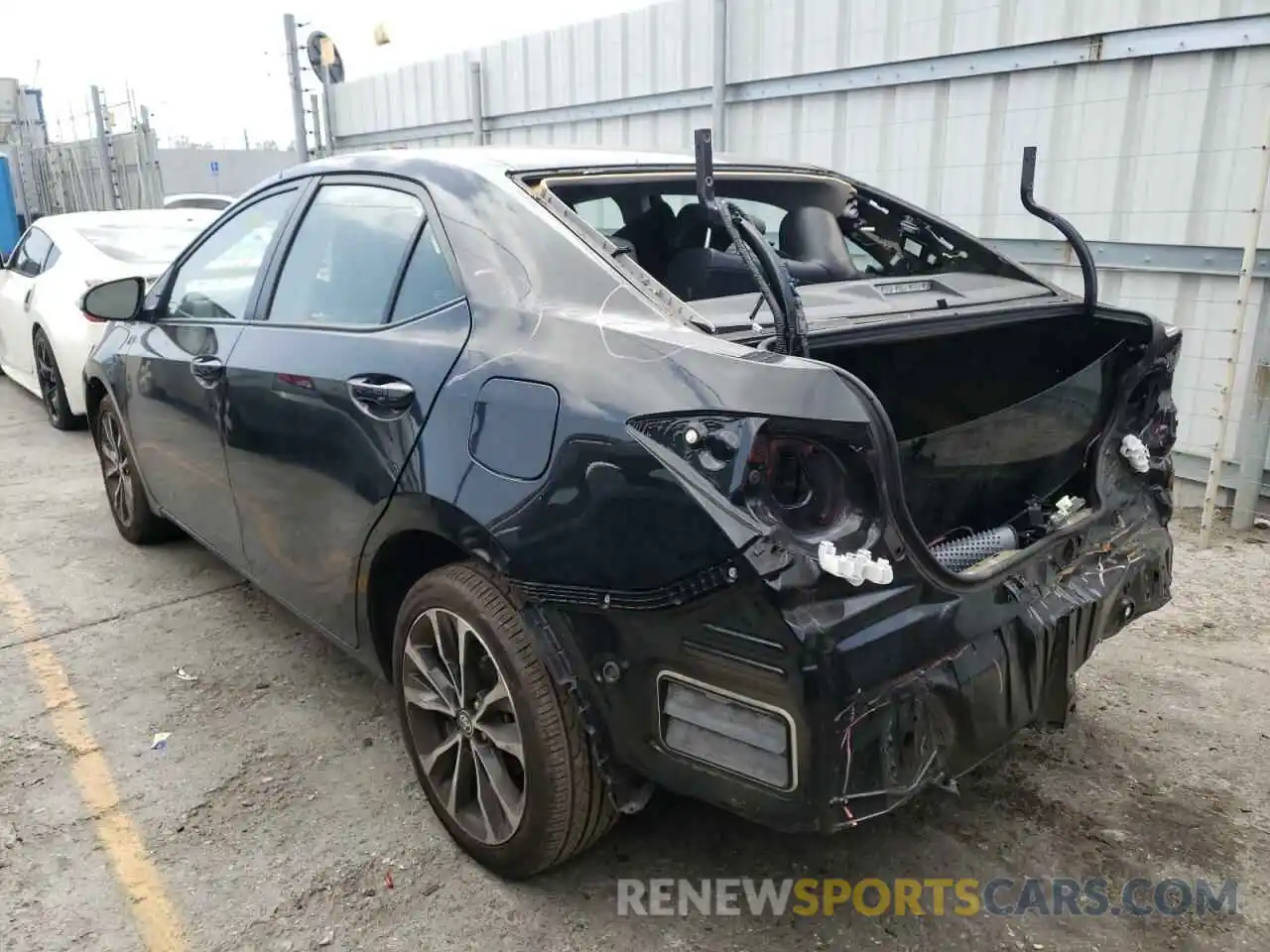 3 Photograph of a damaged car 5YFBURHE9KP936600 TOYOTA COROLLA 2019