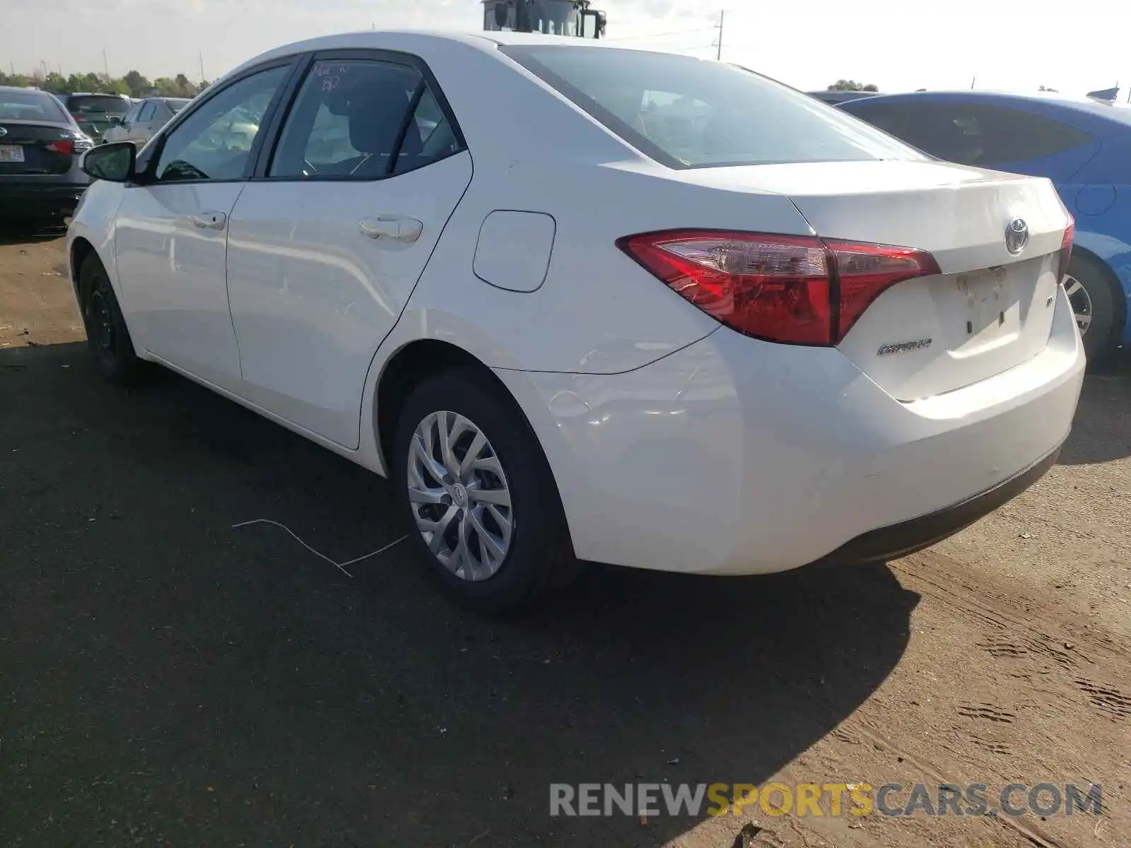 3 Photograph of a damaged car 5YFBURHE9KP936676 TOYOTA COROLLA 2019