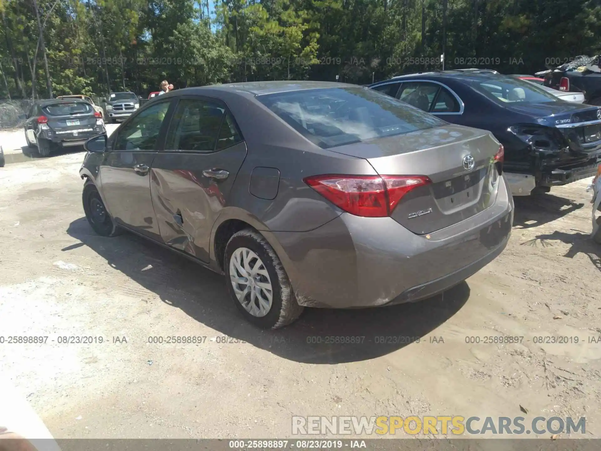 3 Photograph of a damaged car 5YFBURHE9KP937651 TOYOTA COROLLA 2019