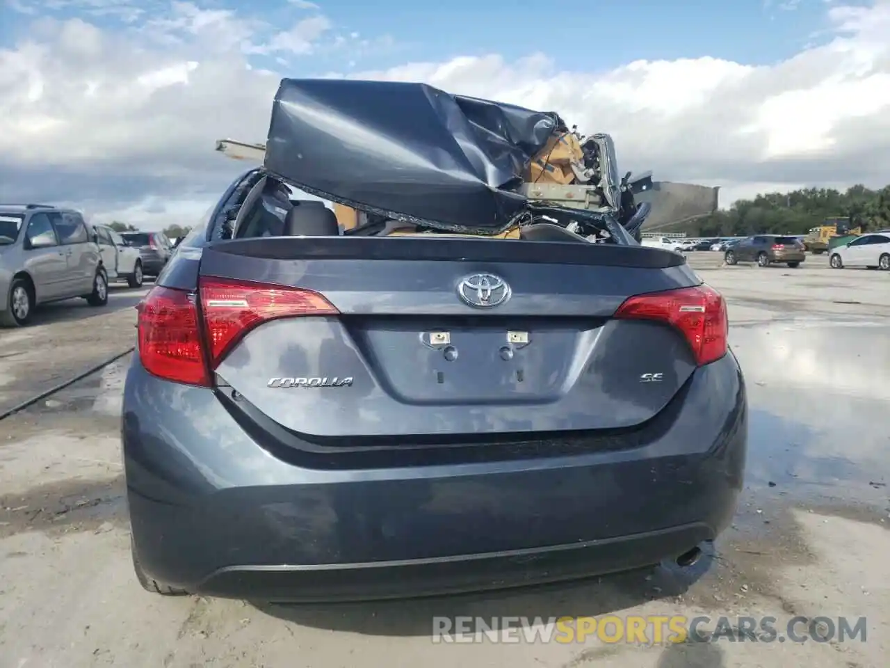 9 Photograph of a damaged car 5YFBURHE9KP937911 TOYOTA COROLLA 2019